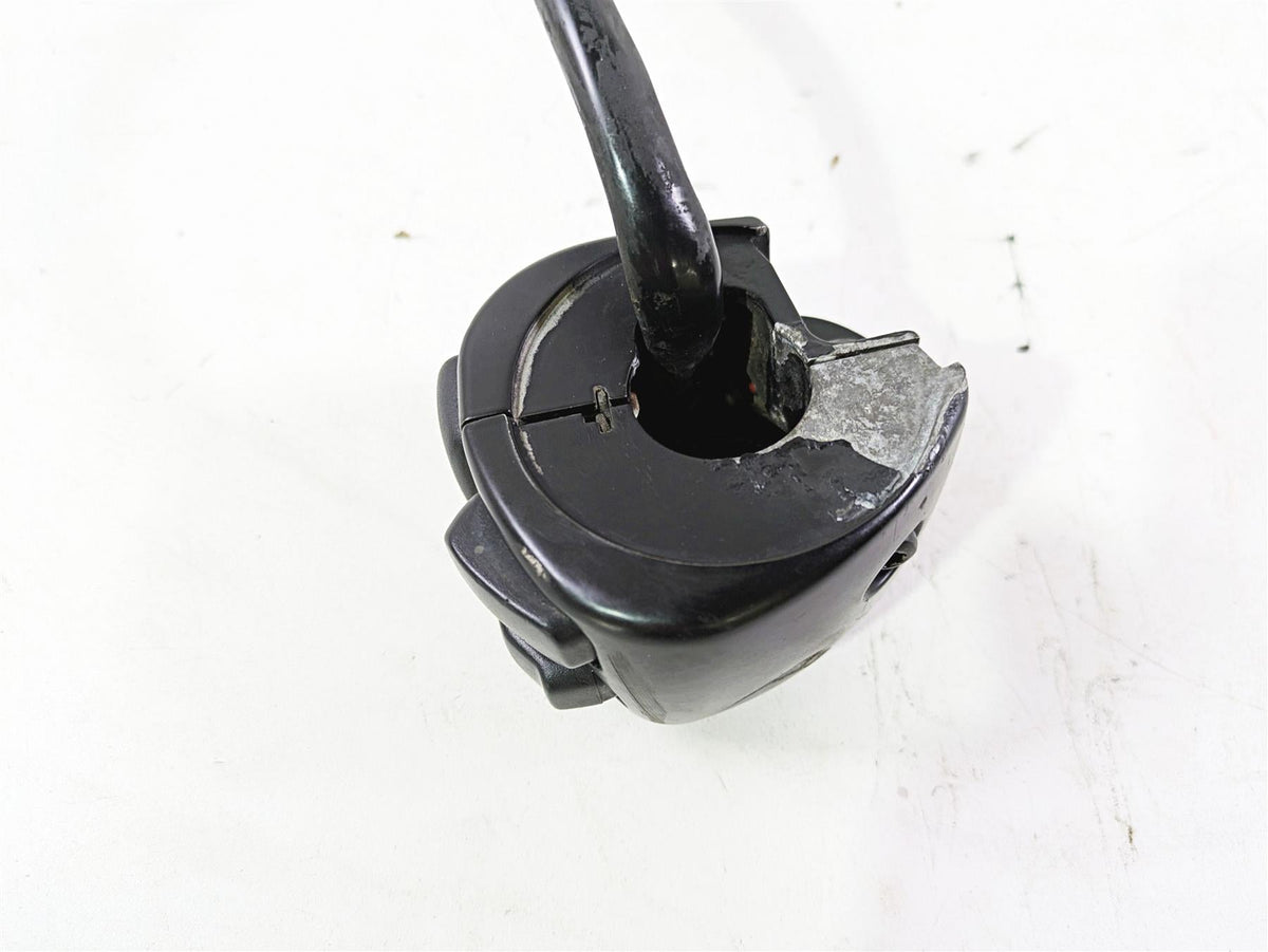 2013 Harley VRSCF Muscle Rod Right Hand Control Switch - Read 71684-06A {{ shop.shopifyCountryName }} - Mototech271