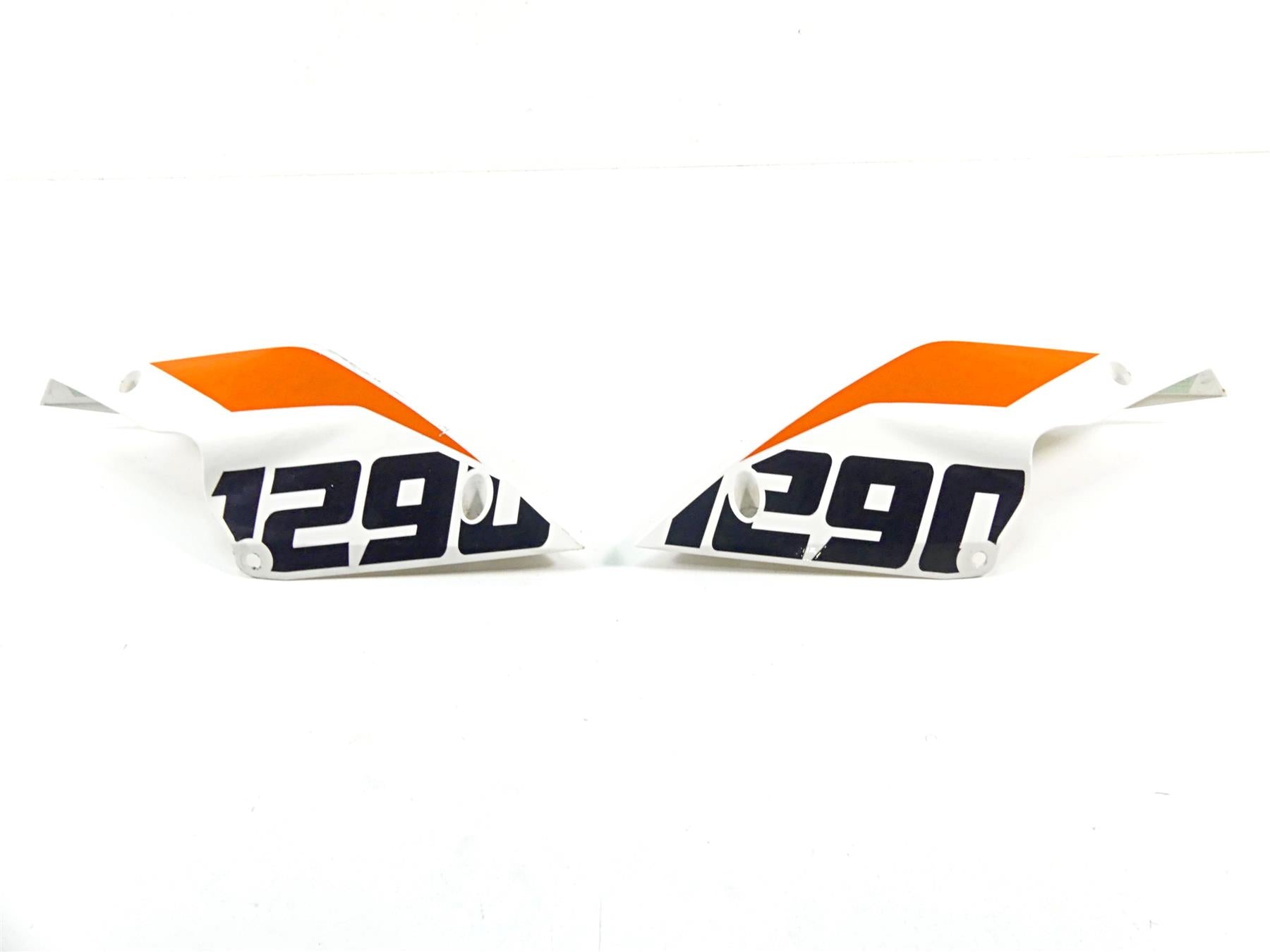 2016 KTM 1290 Super Duke R Rear Side Fairing Cover Set 61308041000 61308042000 {{ shop.shopifyCountryName }} - Mototech271