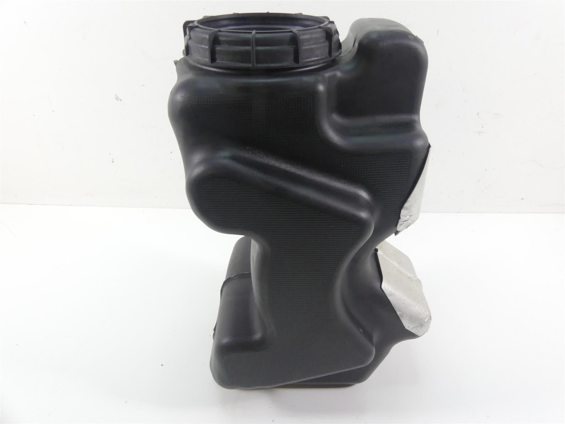 2006 Harley VRSCD Night Rod Plastic Fuel Gas Petrol Tank 61328-01 {{ shop.shopifyCountryName }} - Mototech271