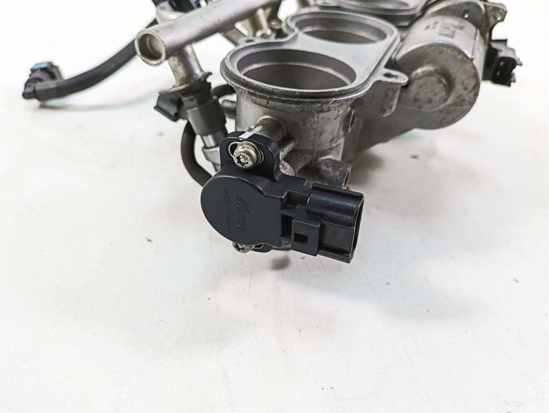 2007 Yamaha R1 YZFR1 Mikuni Throttle Body Bodies & Wiring 4C8-13750-00-00 {{ shop.shopifyCountryName }} - Mototech271