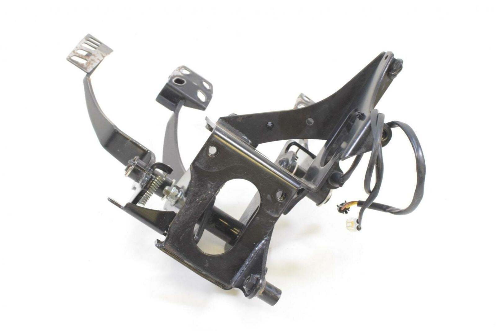 2016 Yamaha YXZ1000 R ES EPS Foot Gas Brake Clutch Pedal Set 2HC-F2548-00-00 {{ shop.shopifyCountryName }} - Mototech271
