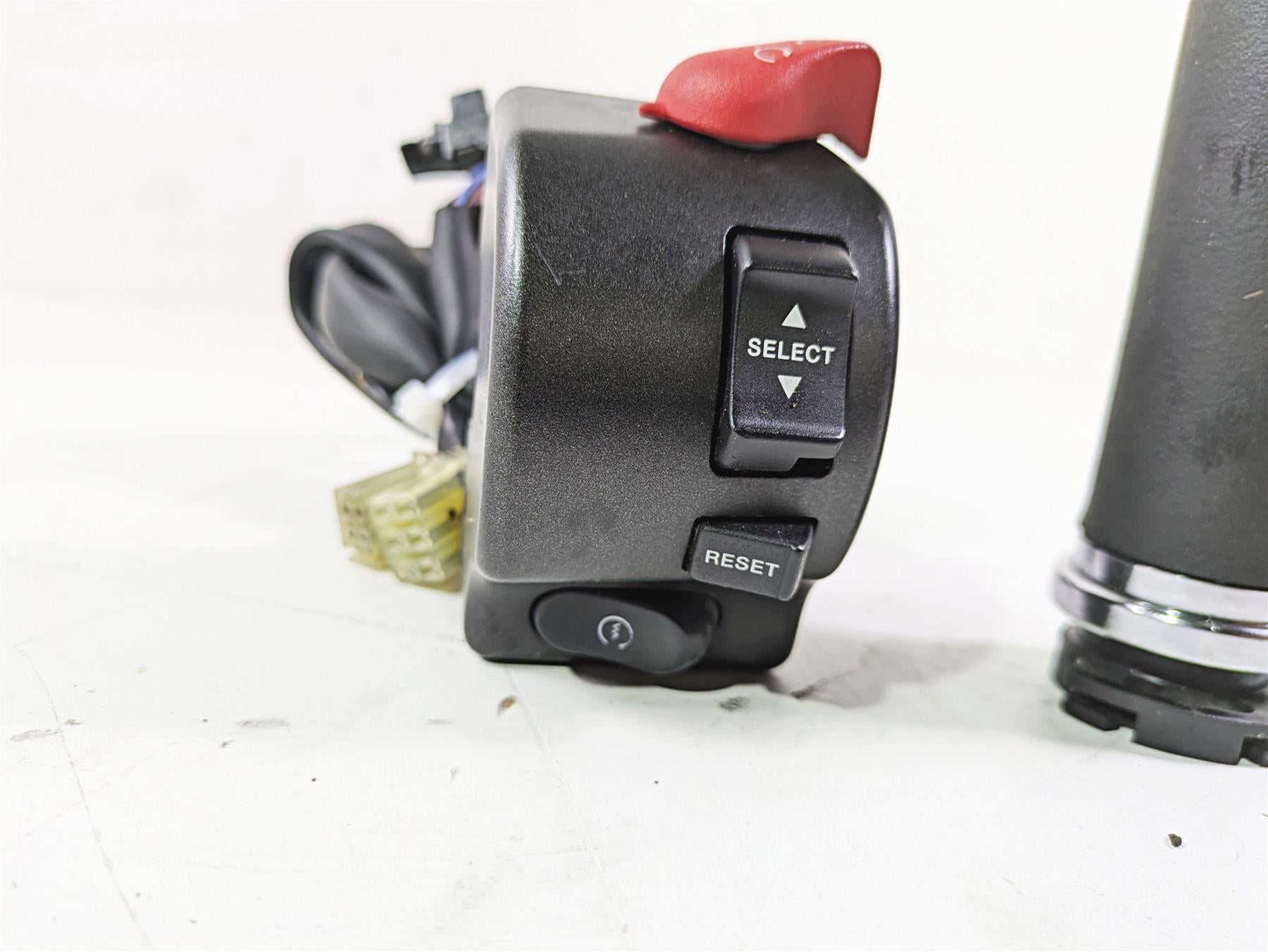 2008 Yamaha XVS1300 V-Star Tourer Right Hand Control Switch 3D8-83972-00-00 {{ shop.shopifyCountryName }} - Mototech271