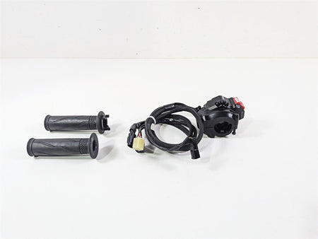 2023 Yamaha MT10 MTN1000 Right Hand Control Switch Kill Menu B5Y-8291R-01-00 {{ shop.shopifyCountryName }} - Mototech271