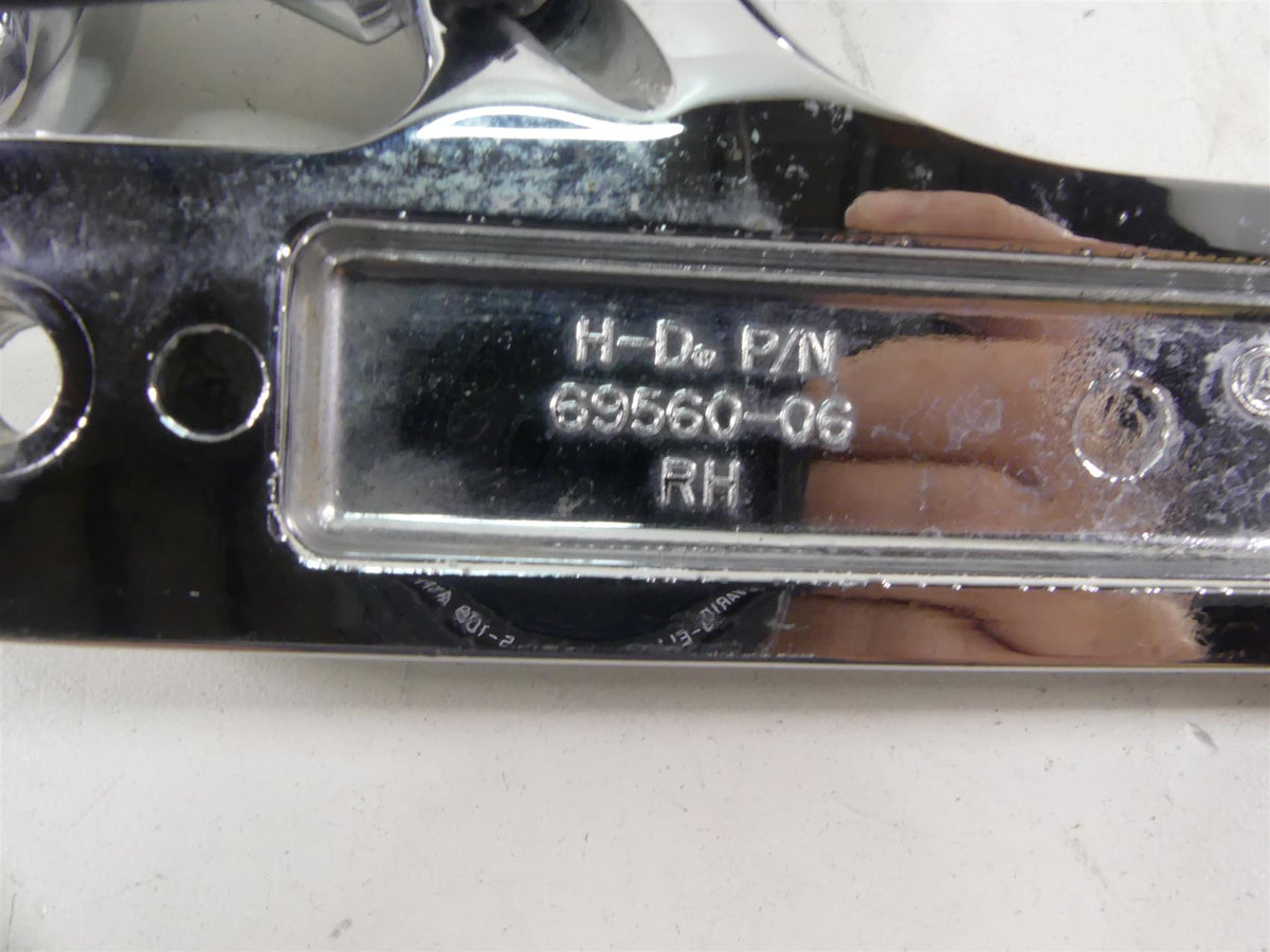 2007 Harley FLHTCU SE CVO Electra Glide Right Front Spot Light - Read 69560-06 {{ shop.shopifyCountryName }} - Mototech271