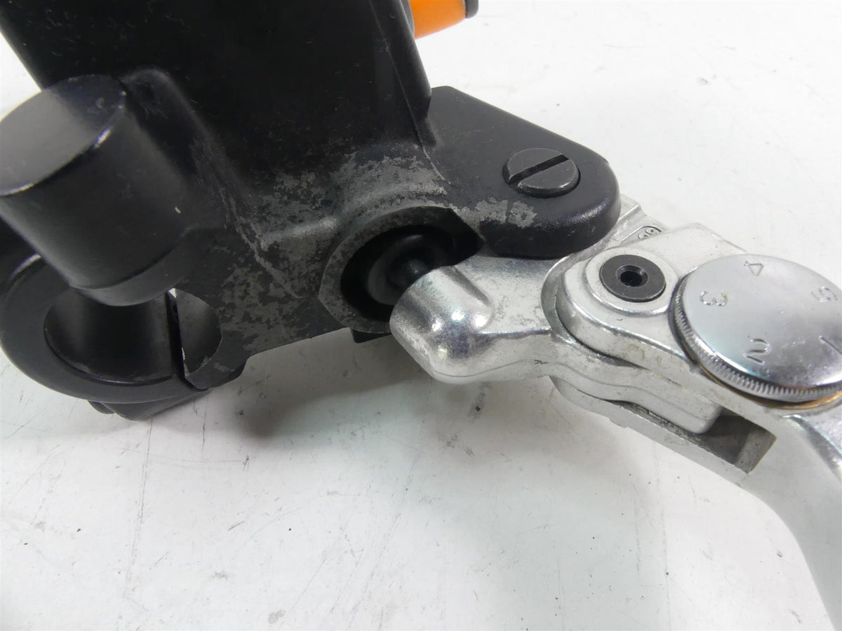 2008 Yamaha FZ1 Fazer Front Brake Master Cylinder 3C3-W2587-00-00 {{ shop.shopifyCountryName }} - Mototech271