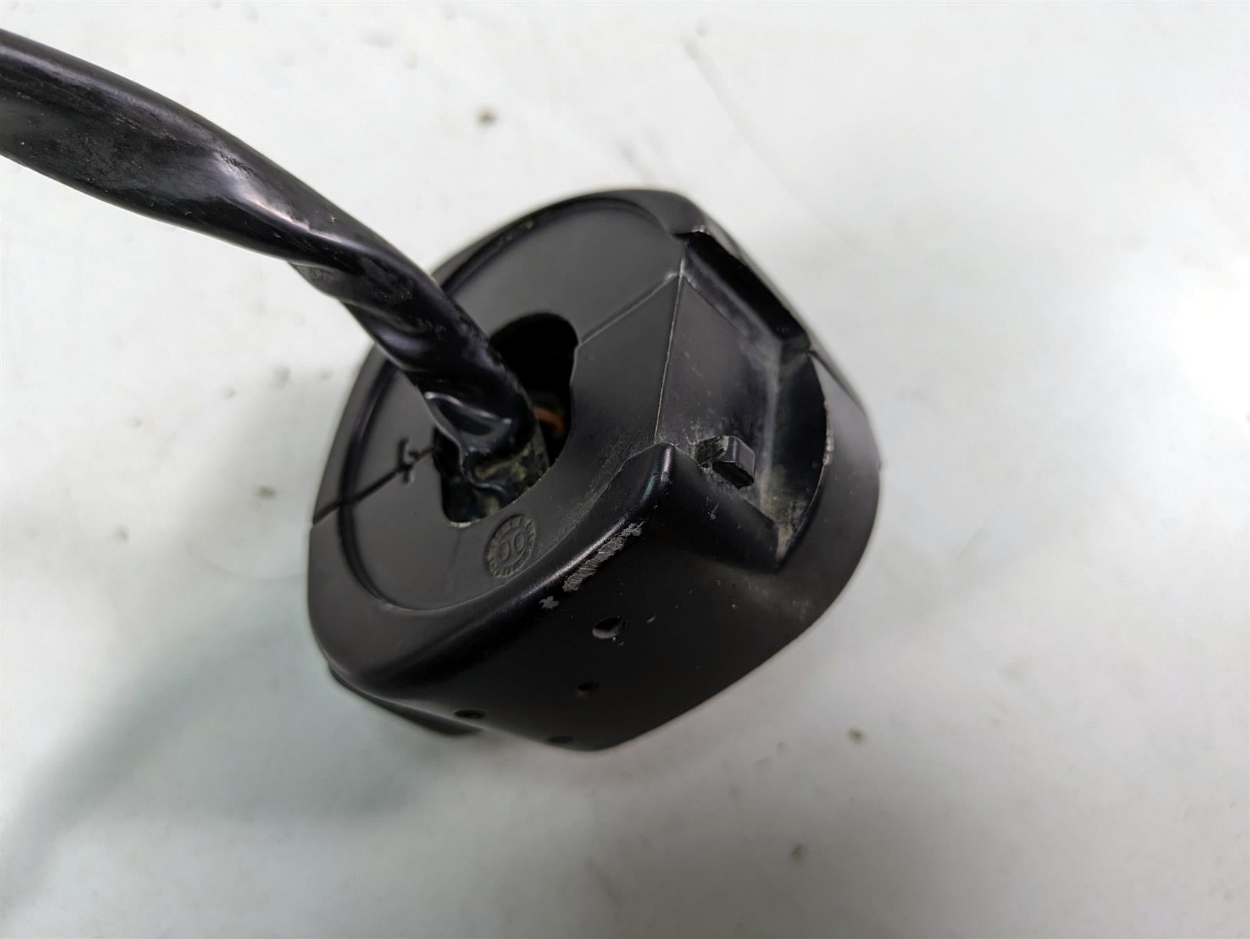 2000 Harley Dyna FXDL Low Rider Left Hand Control Switch 71682-06A 71685-06A {{ shop.shopifyCountryName }} - Mototech271