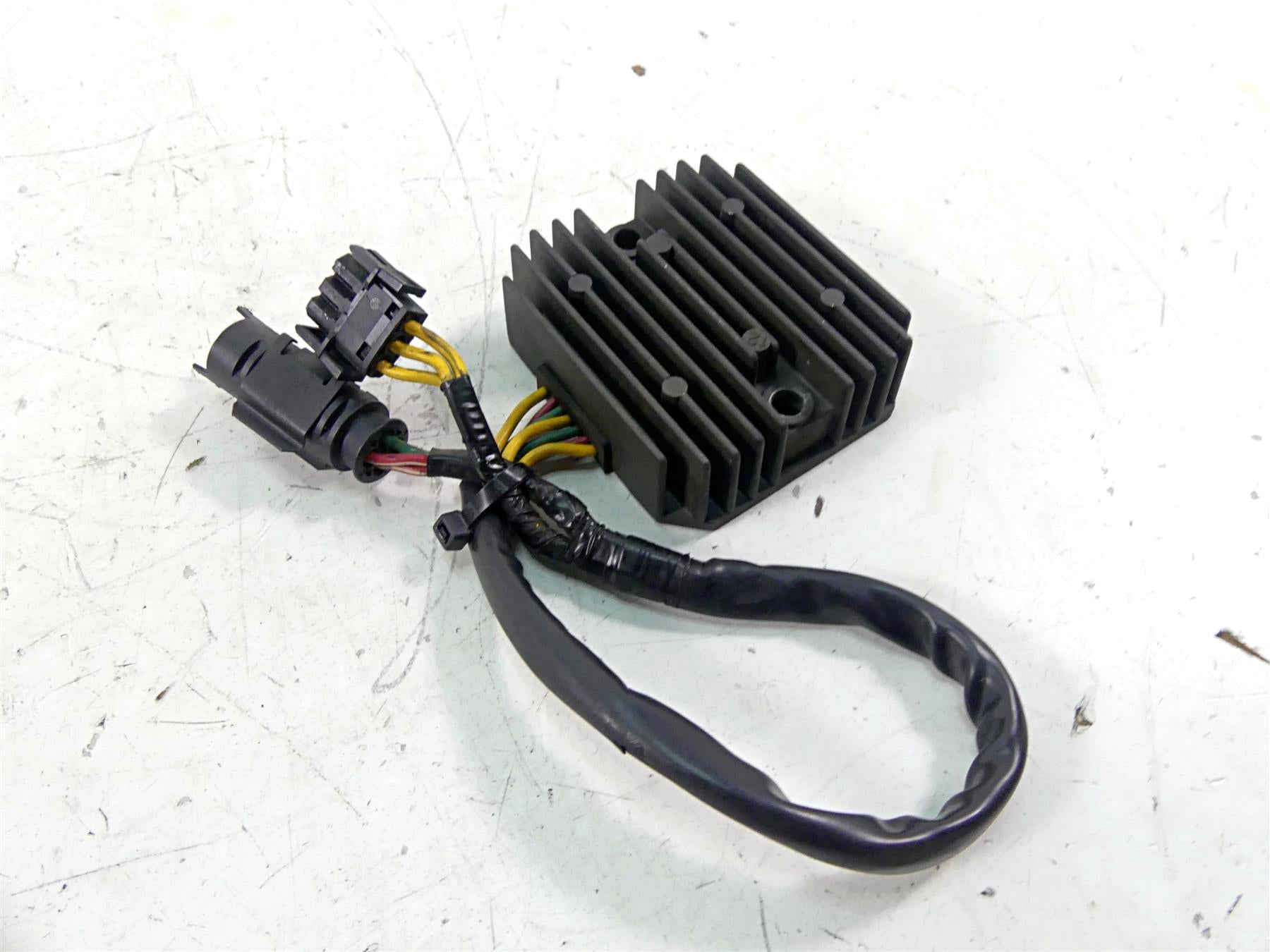 2013 BMW F800GS STD K72 Rectifier Voltage Regulator SH541SC 61312346550 {{ shop.shopifyCountryName }} - Mototech271