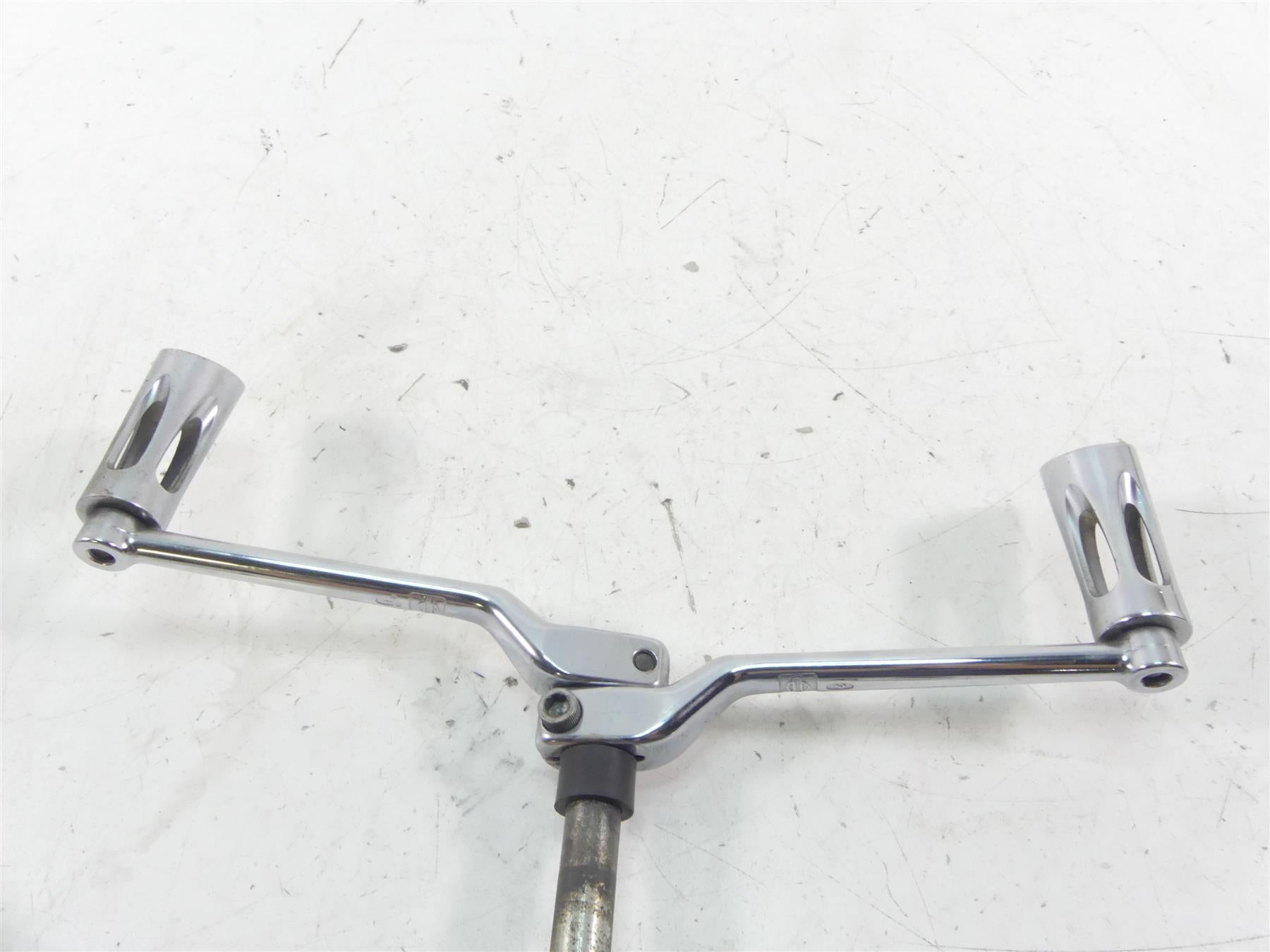 2013 Harley Touring FLHX Street Glide Shifter Shift Lever & Rod Set 33718-82B {{ shop.shopifyCountryName }} - Mototech271