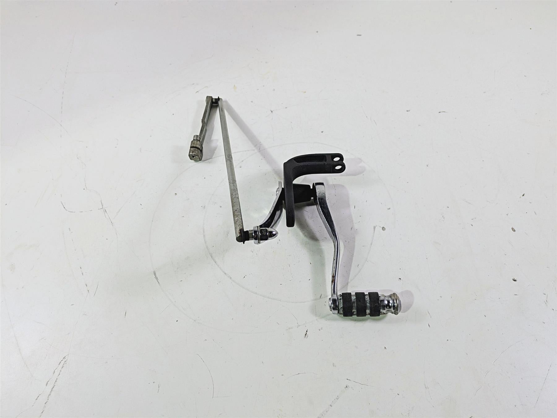 2016 Harley FXDWG Dyna Wide Glide Left Fw Control Footpeg Shifter -Read 33693-03 {{ shop.shopifyCountryName }} - Mototech271