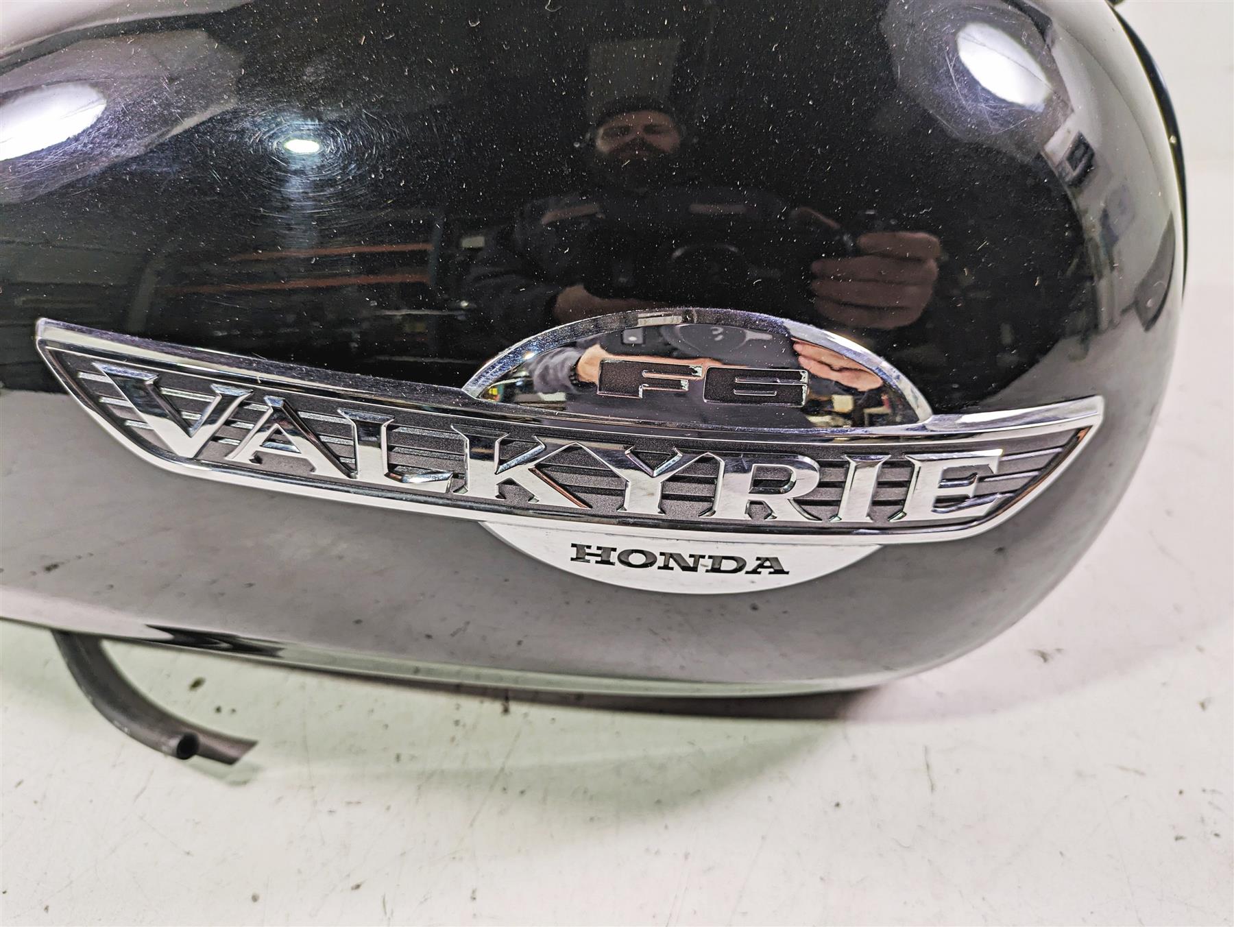 1998 Honda GL1500 Valkyrie Tour Fuel Gas Petrol Tank & Petcock 17520-MZ0-A {{ shop.shopifyCountryName }} - Mototech271