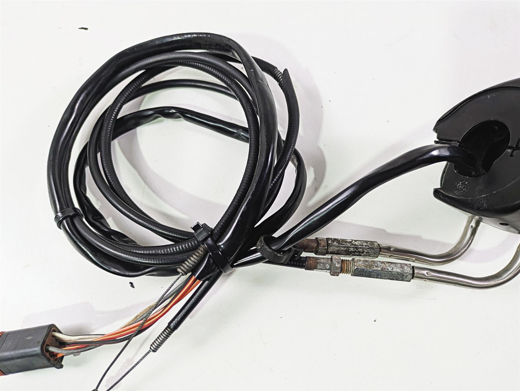 1999 Harley Dyna FXDL Low Rider Right Hand Control Switch 71684-06A {{ shop.shopifyCountryName }} - Mototech271
