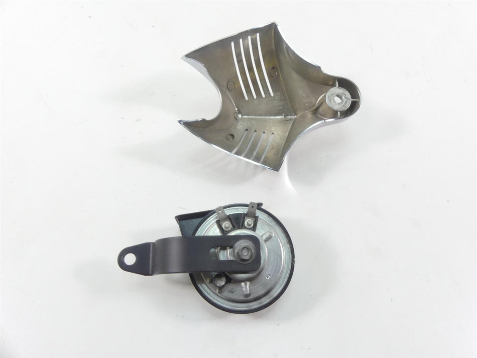 2004 Harley FLHTC SE CVO Electra Glide Horn With Chrome Cover 61300478A {{ shop.shopifyCountryName }} - Mototech271
