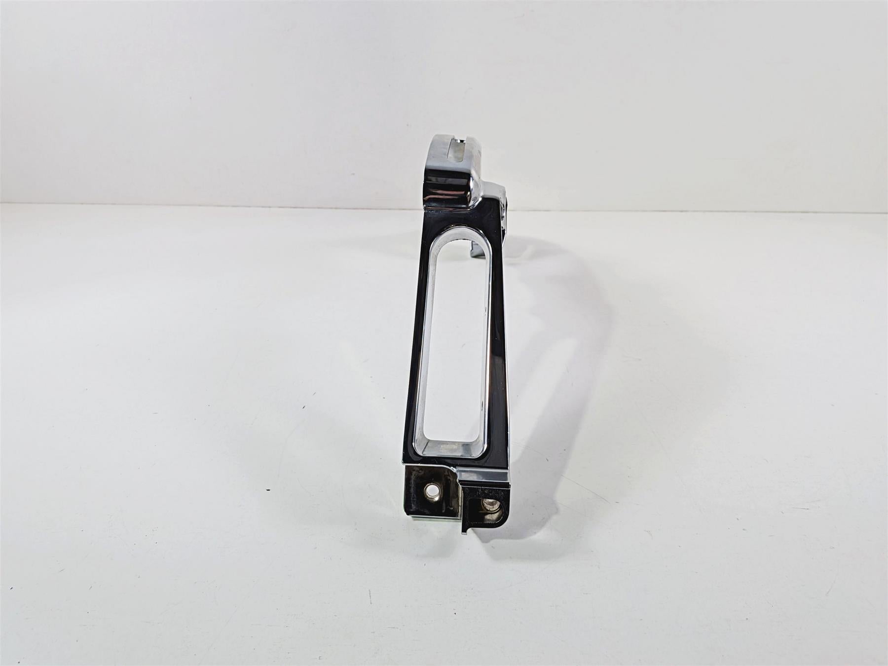 2017 Harley Touring FLHXS Street Glide Right Rear Chrome Saddlebag Support 90200502 {{ shop.shopifyCountryName }} - Mototech271
