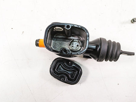 2008 Harley FLHTCU Electra Glide Brembo Rear Brake Master Cylinder 41763-08C {{ shop.shopifyCountryName }} - Mototech271