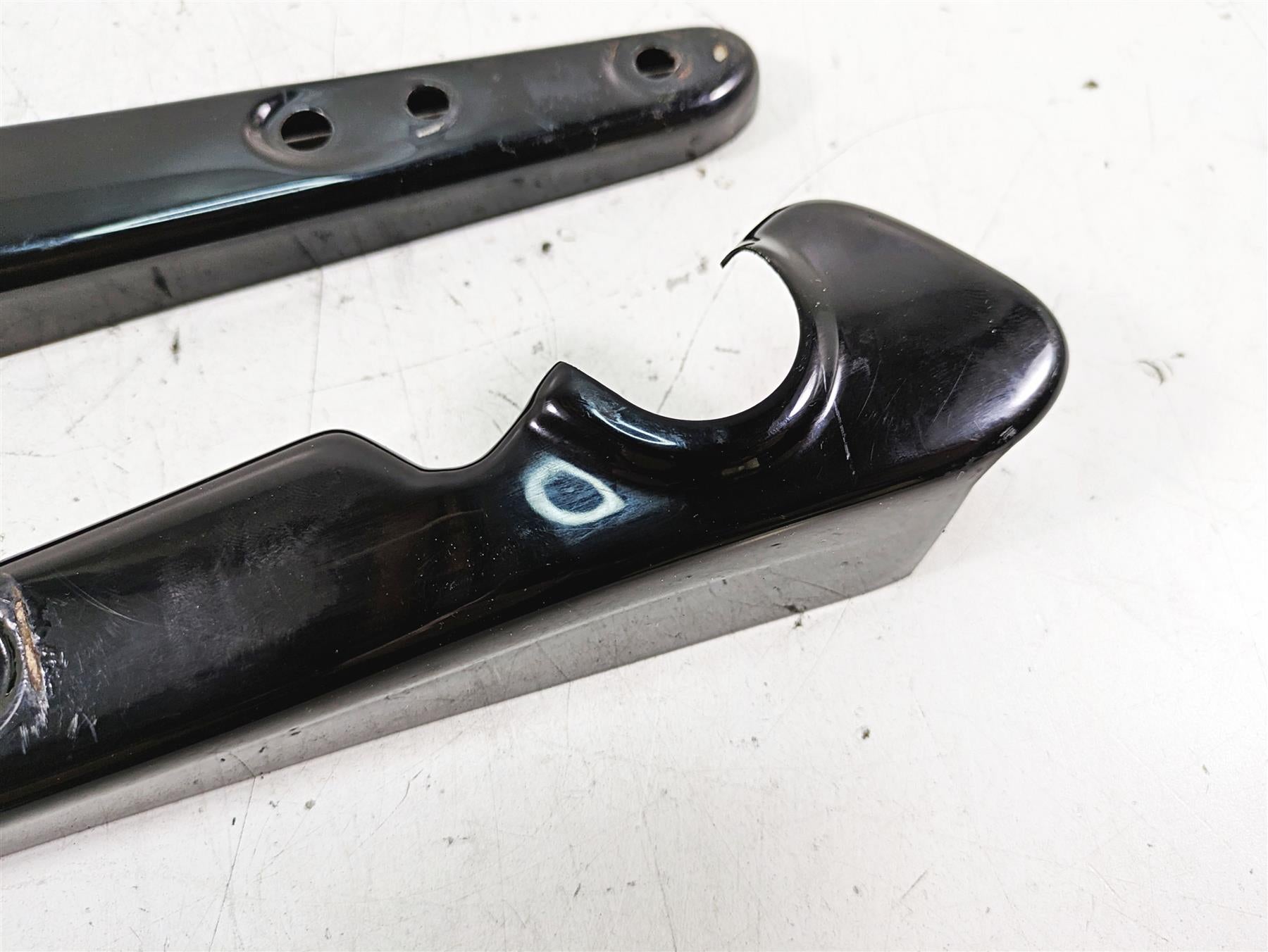 2017 Harley XL883 N Sportster Iron Rear Fender Struts Braces 60203-06 60204-06 {{ shop.shopifyCountryName }} - Mototech271