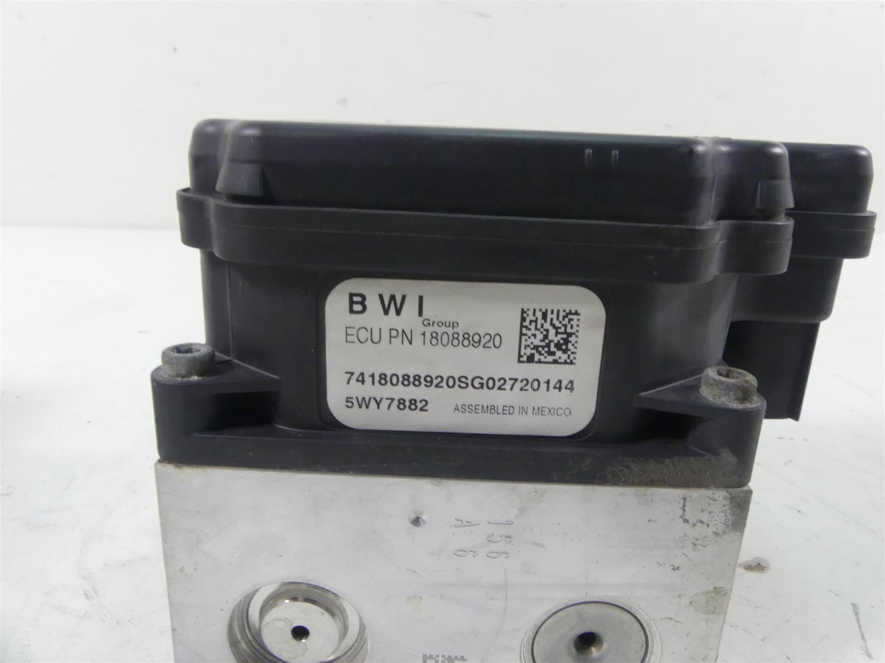 2011 Harley Touring FLTRX Road Glide Abs Brake Pump Pressure Module 40601-08A {{ shop.shopifyCountryName }} - Mototech271