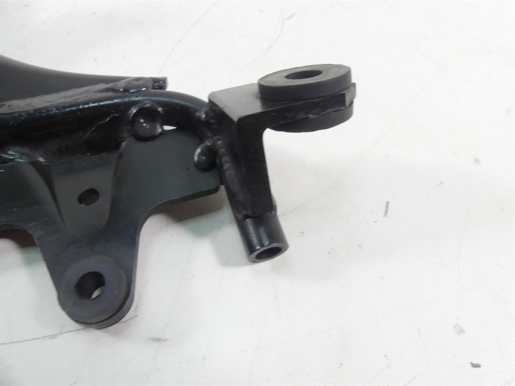 2001 Kawasaki ZX600J2 ZX6R Ninja Front Stay Gauges Mirror Mount 39184-1085 {{ shop.shopifyCountryName }} - Mototech271