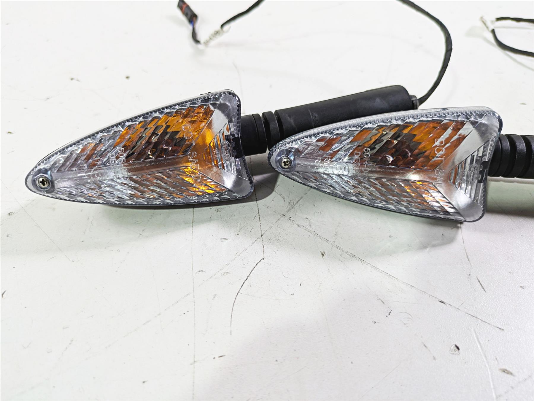 2018 BMW R1200GS GSW K50 Front Blinker Turn Signal Set 63138534353 {{ shop.shopifyCountryName }} - Mototech271