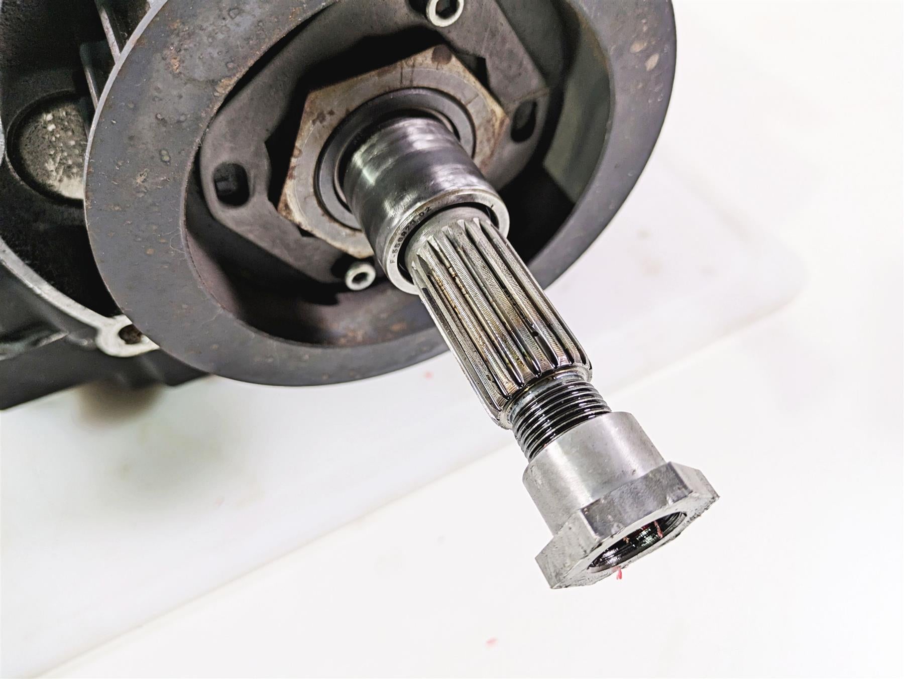 2011 Harley FXDC Dyna Super Glide Transmission Gear Box 6 Speed 33083-10A {{ shop.shopifyCountryName }} - Mototech271
