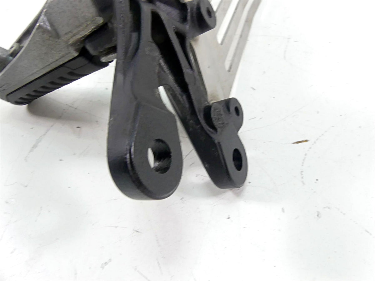 2010 Kawasaki ZX1400 ZX14 R Ninja Front Left Footpeg Foot Peg 34028-0031 {{ shop.shopifyCountryName }} - Mototech271
