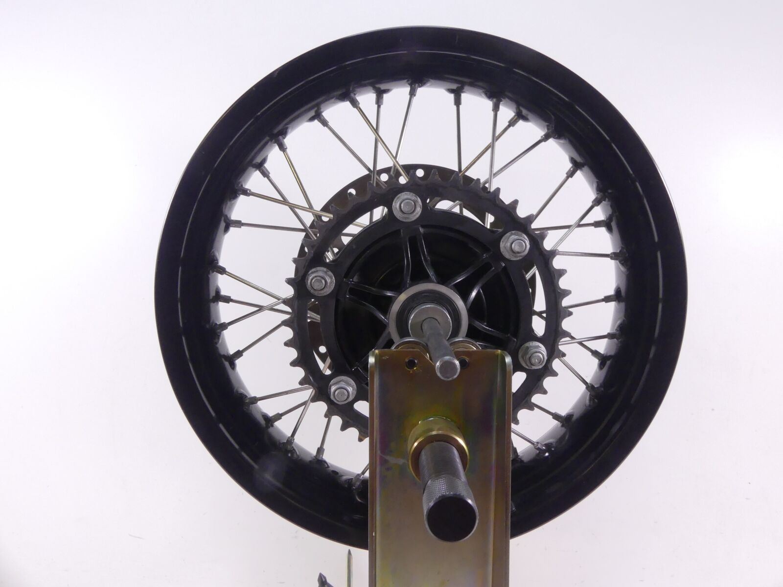 2017 BMW F800GS K72 Straight Nice Rear Wheel Rim 17x4.25 36317719727 36318564177 {{ shop.shopifyCountryName }} - Mototech271