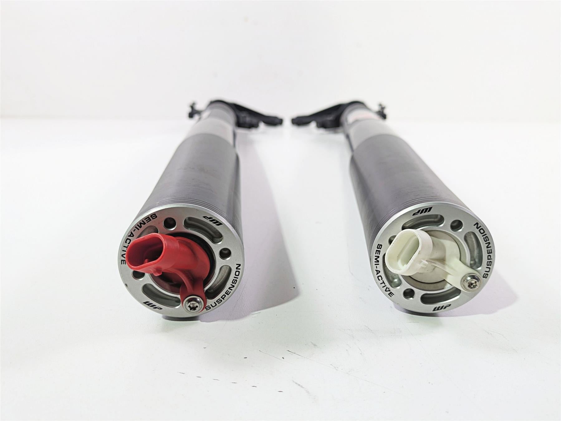 2017 KTM 1290 Super Duke GT Front Fork Set WP White Power Racing 14181Q2301 {{ shop.shopifyCountryName }} - Mototech271