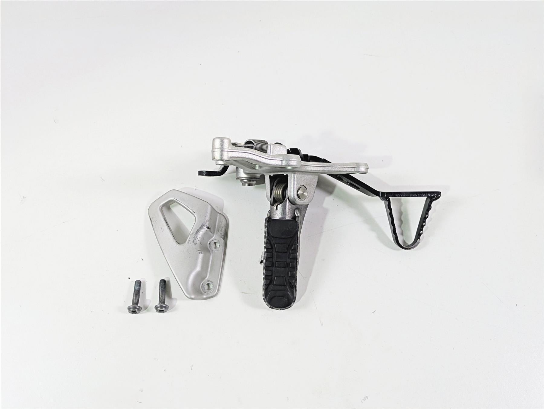 2018 BMW R nineT Urban GS K33 Right Footpeg & Brake Pedal 46718558718 {{ shop.shopifyCountryName }} - Mototech271