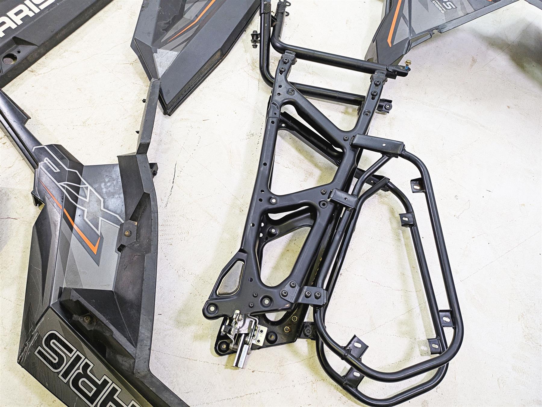 2019 Polaris RZR XP 1000 Highlifter Outer Cover Set + Door Frames 5455450 {{ shop.shopifyCountryName }} - Mototech271
