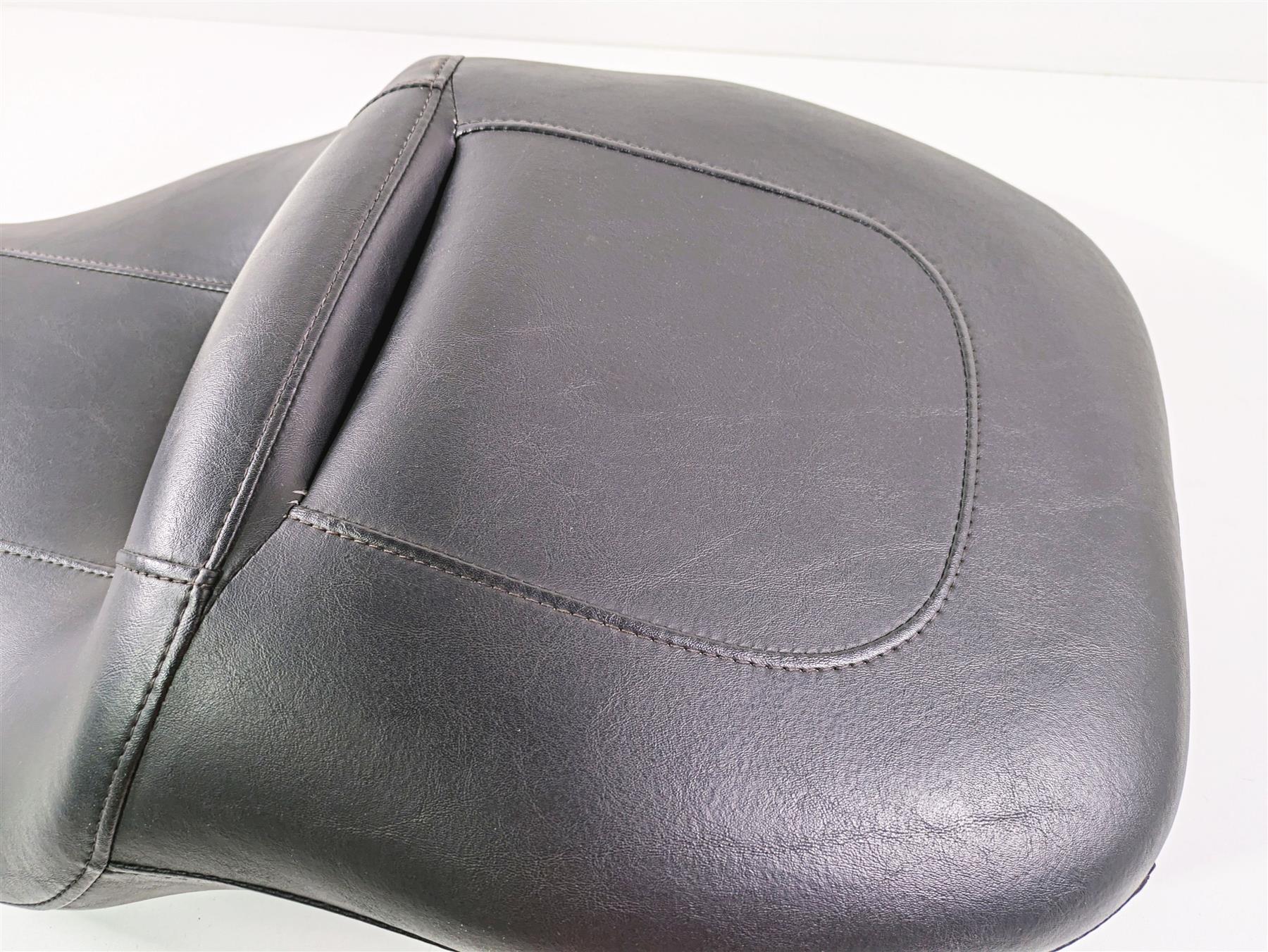2010 Harley Touring FLHTK Electra Glide Low Seat Saddle 52164-09B {{ shop.shopifyCountryName }} - Mototech271