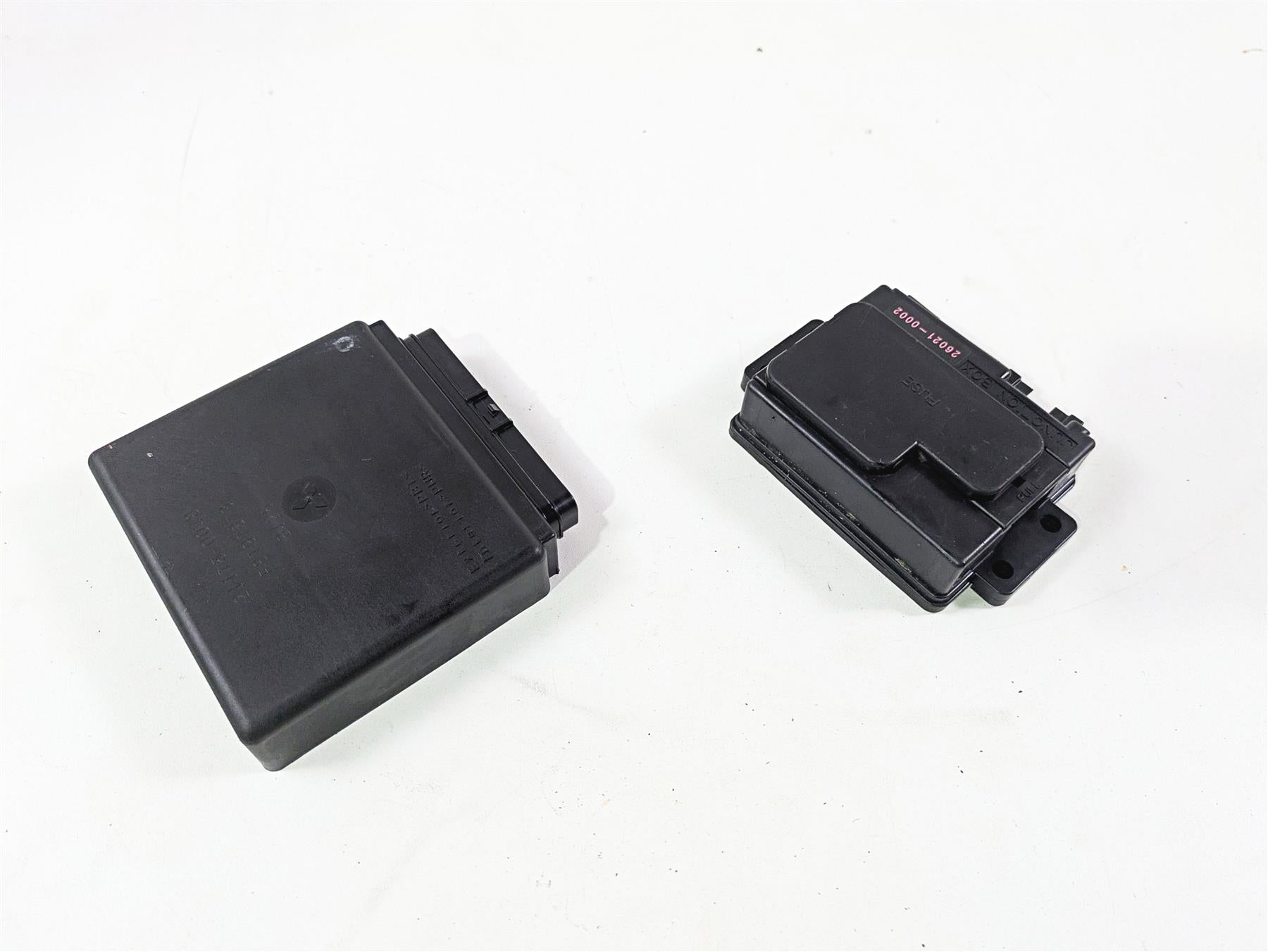 2008 Kawasaki VN1600 Vulcan Nomad Cdi Control Module & Junction Box 21175-0048 {{ shop.shopifyCountryName }} - Mototech271