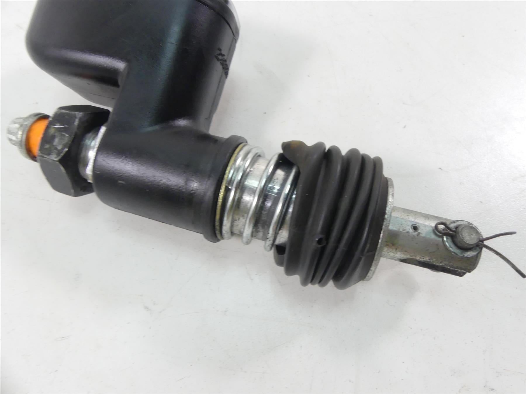 2001 Harley Touring FLHRCI Road King Rear Brake Master Cylinder 41755-99F {{ shop.shopifyCountryName }} - Mototech271
