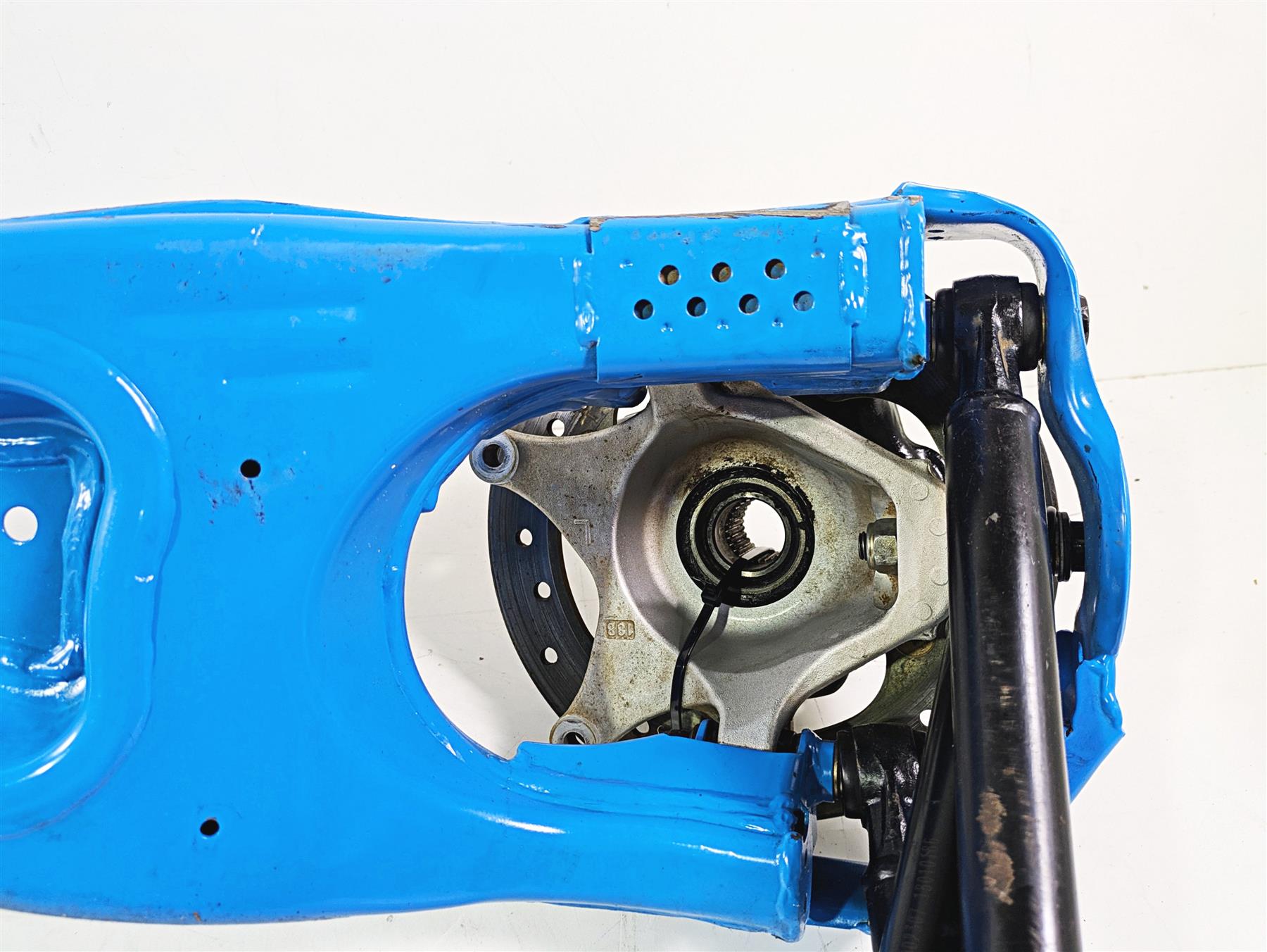 2018 Can Am Maverick X3 XRC Turbo R Rear Left Trailing Arm 72" Blue 706002955 {{ shop.shopifyCountryName }} - Mototech271