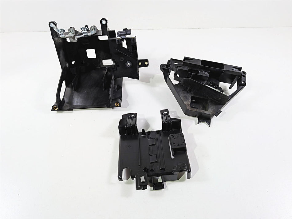 2018 Harley FLHTCU Touring Electra Glide Battery Tray & Ecm Holder 66000010A-Mototech271