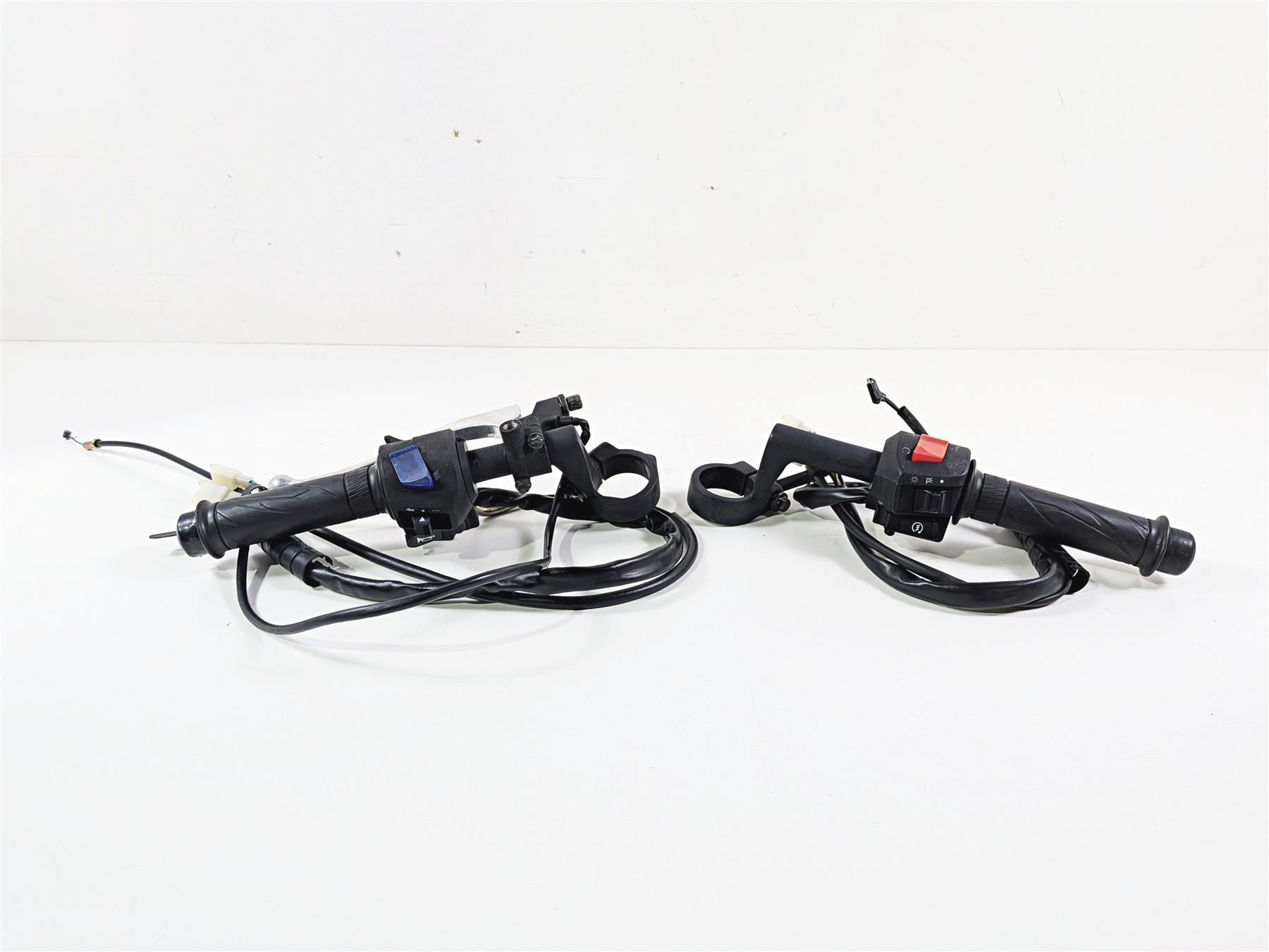 2023 Vitacci GTT 250 Left Right Handle Bar Control Switch Throttle Grip Set {{ shop.shopifyCountryName }} - Mototech271