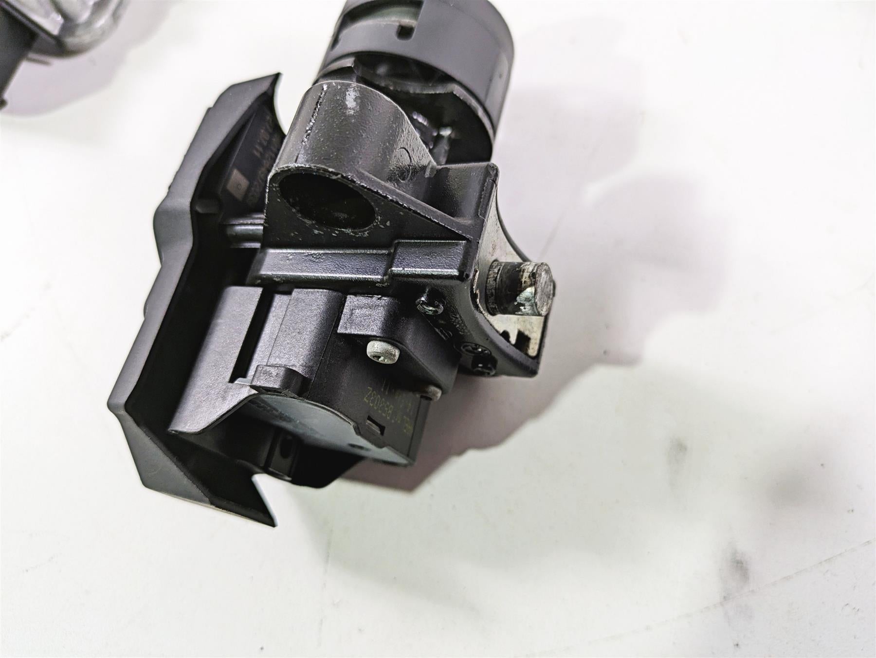 2012 BMW R1200R K27 Cdi Ecu Ignition Switch Key Lock Set 8521661 61357705247 {{ shop.shopifyCountryName }} - Mototech271