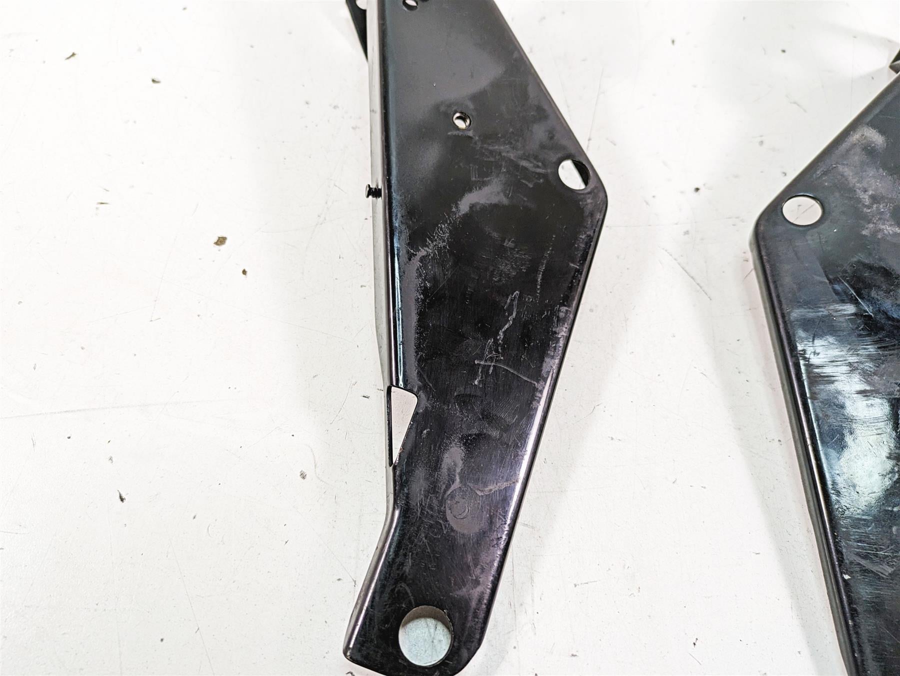 2008 Harley FLHTCU Electra Glide Front Fairing Mounts Bracket Set 58478-96B {{ shop.shopifyCountryName }} - Mototech271