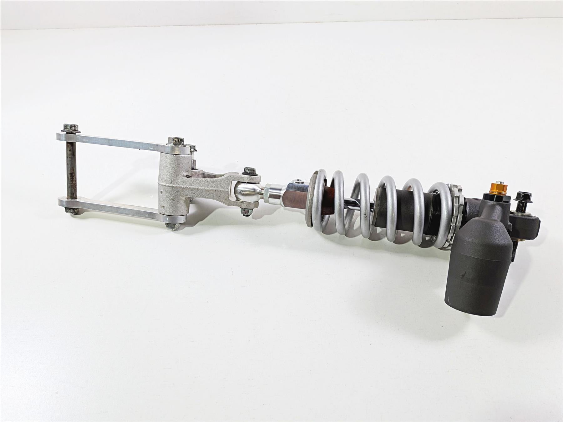 2024 Yamaha YZF R1 RN65 Straight Rear Suspension Damper Shock B3L-22210-00 {{ shop.shopifyCountryName }} - Mototech271