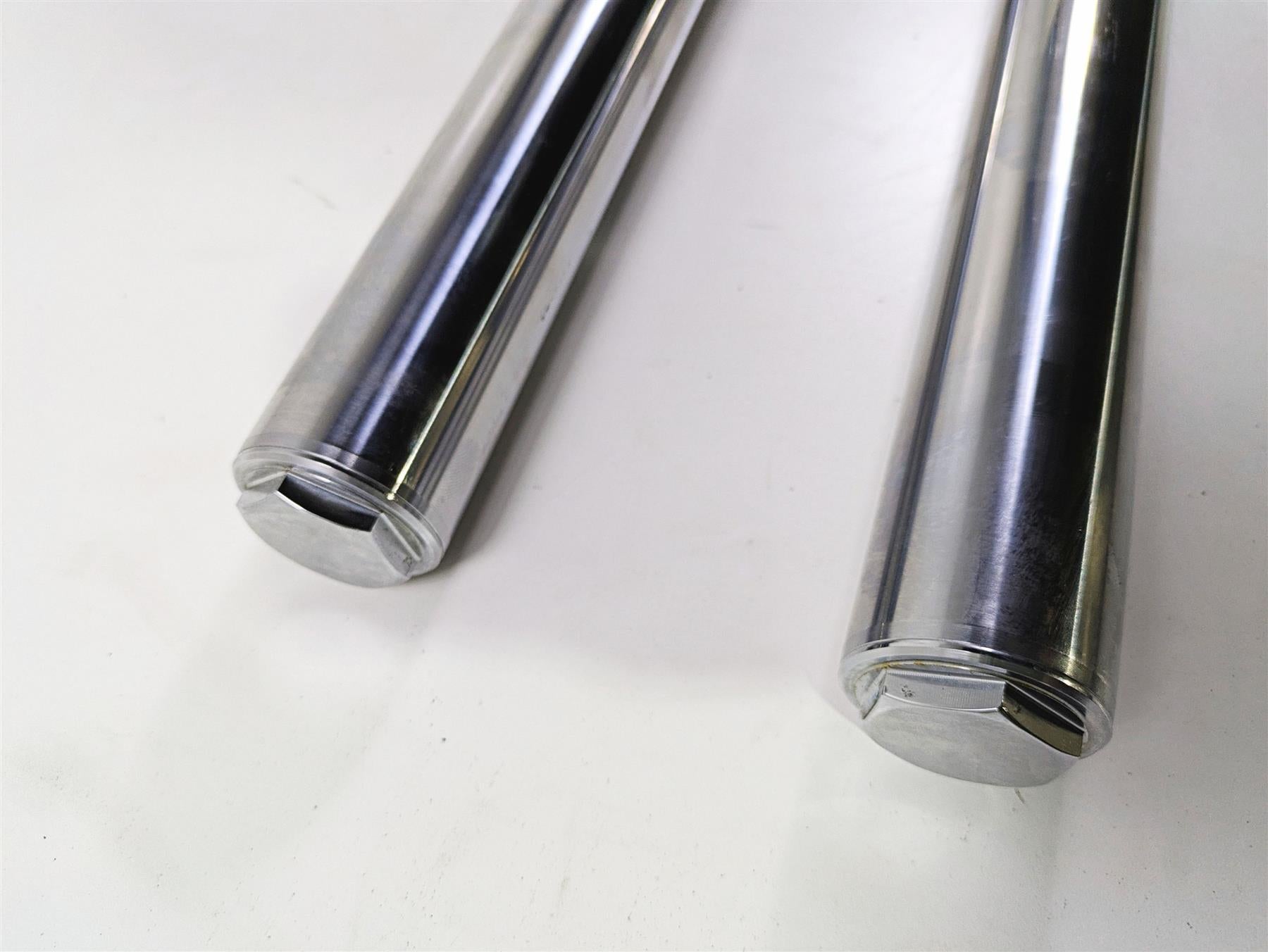 2017 Harley Dyna FXDB Street Bob Straight 49mm Front Fork Leg Set 45400034 {{ shop.shopifyCountryName }} - Mototech271