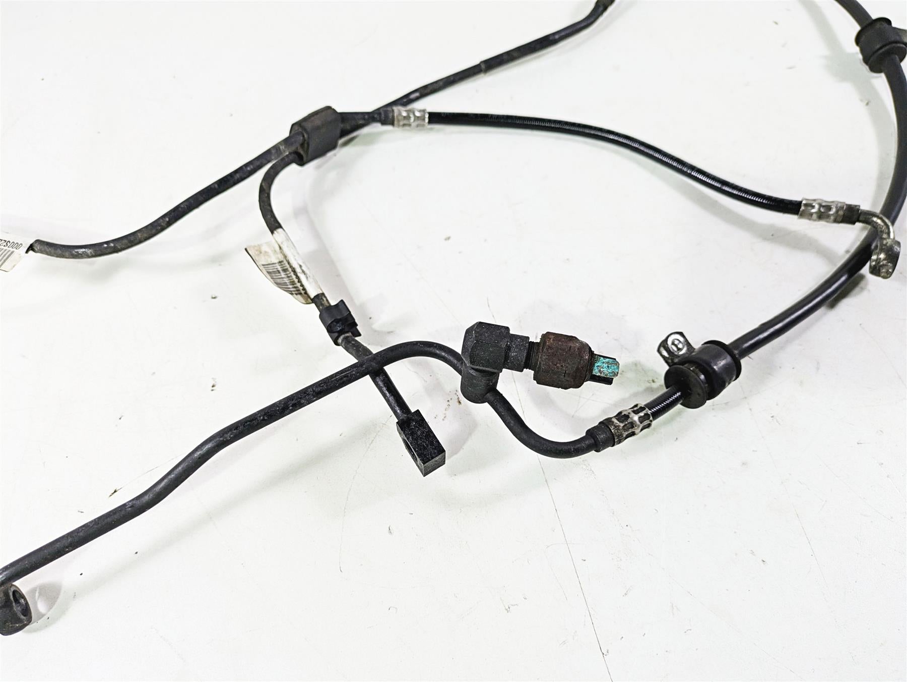 2018 Harley Softail FXFBS Fat Bob Rear Abs Brake Line Set 41800598 41800599 {{ shop.shopifyCountryName }} - Mototech271