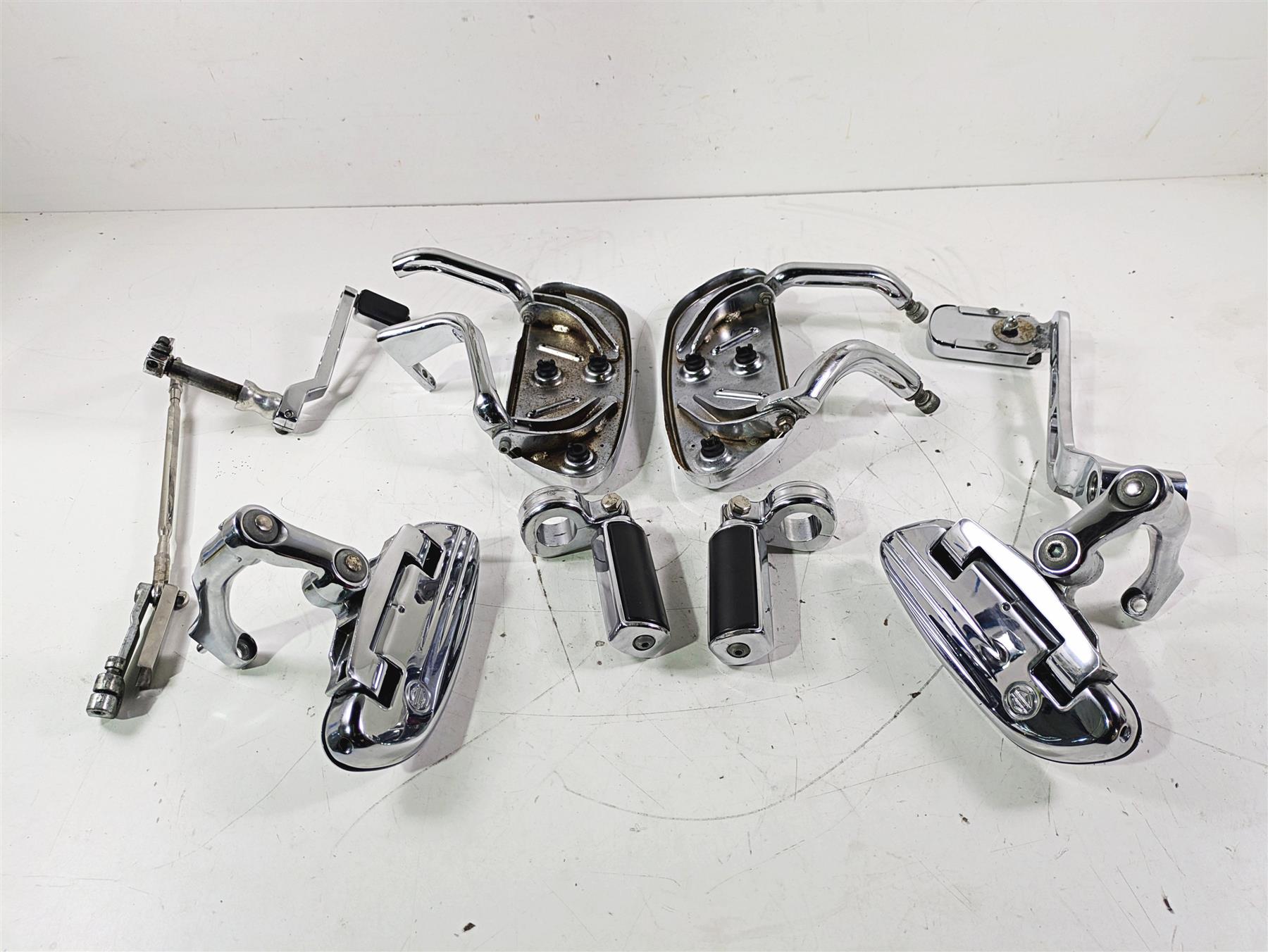 2007 Harley Touring FLHTCU SE CVO E-Glide Full Chrome Floor Board Set 50688-04 {{ shop.shopifyCountryName }} - Mototech271