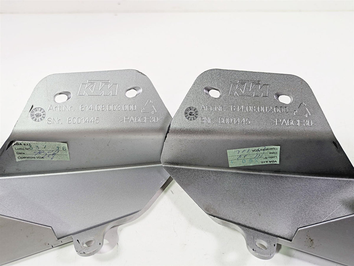 2017 KTM 1290 Super Duke GT Upper Front Fairing Side Set 61408003000 {{ shop.shopifyCountryName }} - Mototech271