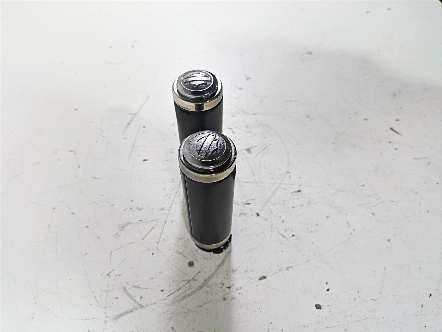 2005 Harley Softail FLSTFSE CVO Fat Boy Left Right Hand Grip Set 56020-98A {{ shop.shopifyCountryName }} - Mototech271