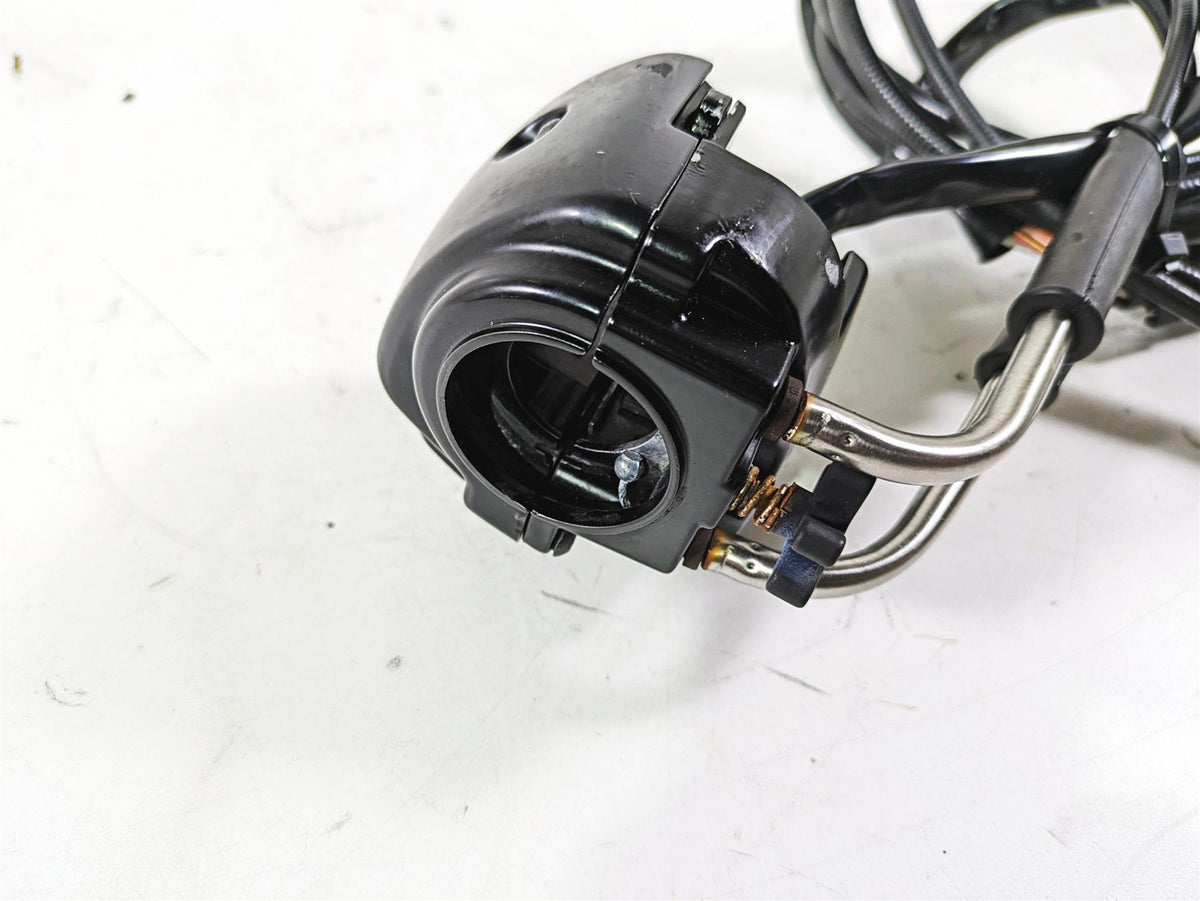 2013 Harley VRSCDX Night Rod Sp Right Hand Start Control Switch 71684-06A {{ shop.shopifyCountryName }} - Mototech271