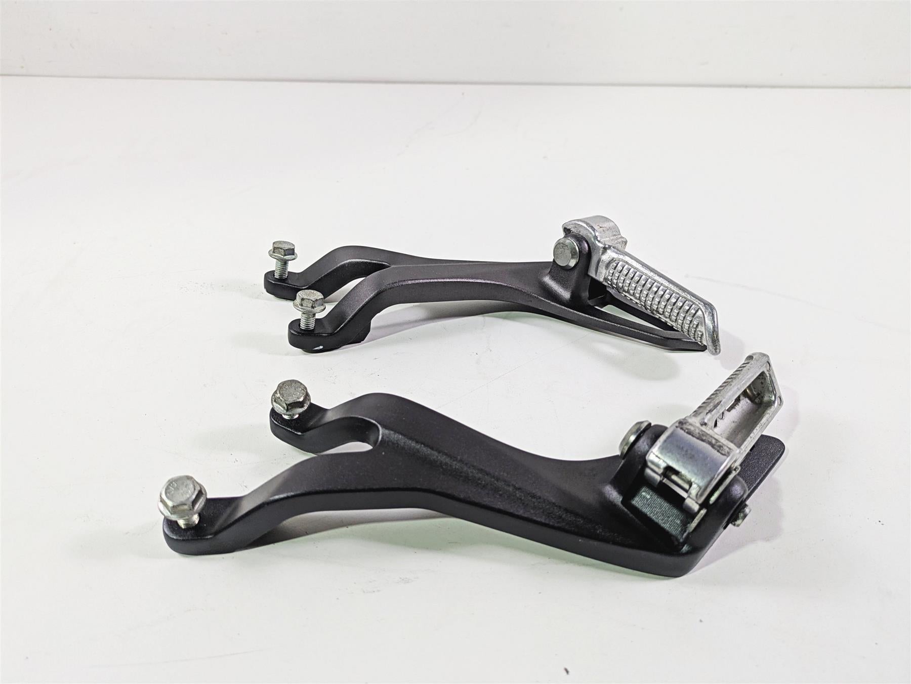 2016 Zero Motorcycles S 9.8 Rear Passenger Footpeg Set L 20-04285 R 20-07604 {{ shop.shopifyCountryName }} - Mototech271