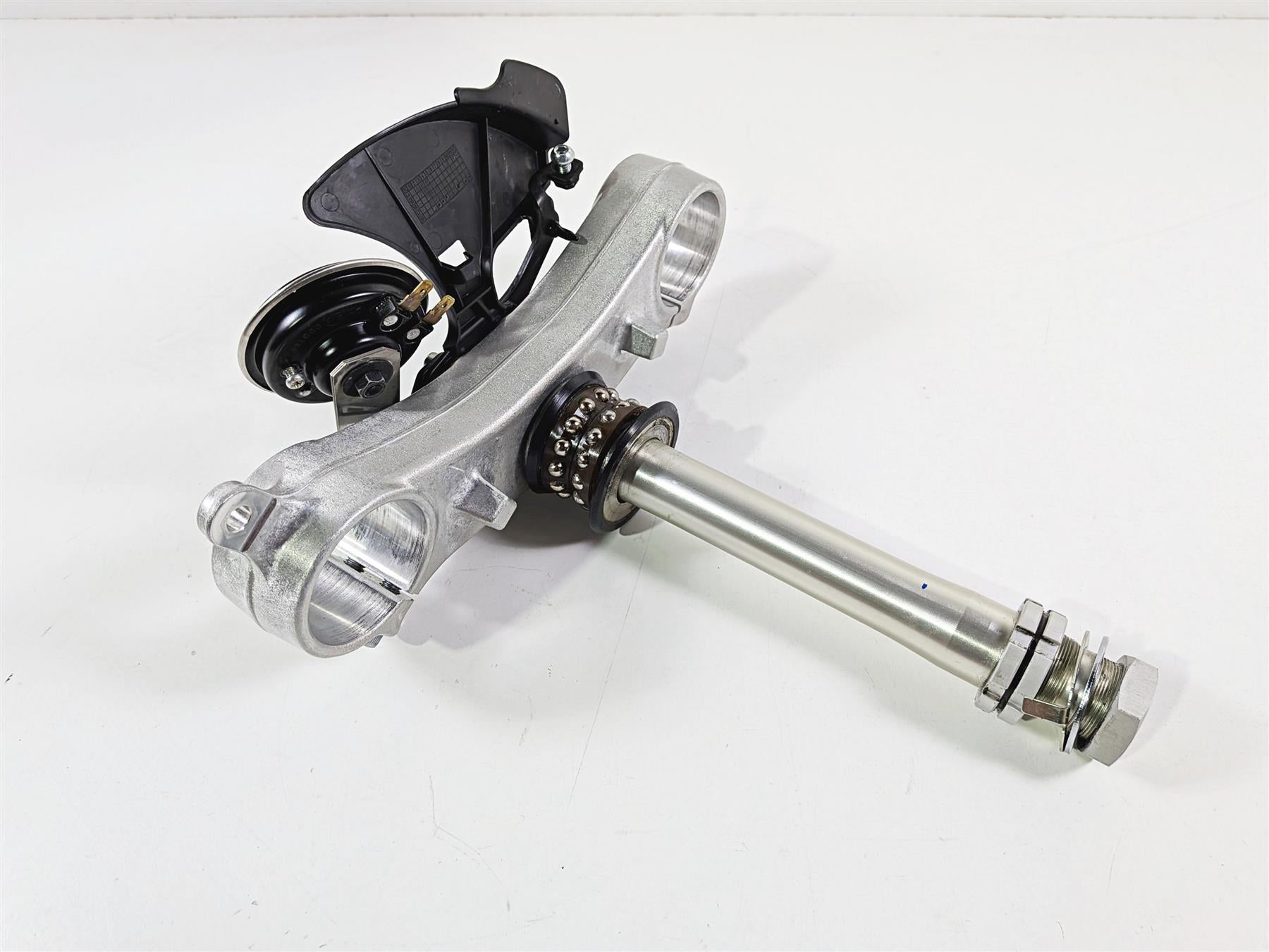 2022 Yamaha YZF R1 R1M RN65 Lower Triple Tree Steering Clamp 2CR-23340-00-00-Mototech271