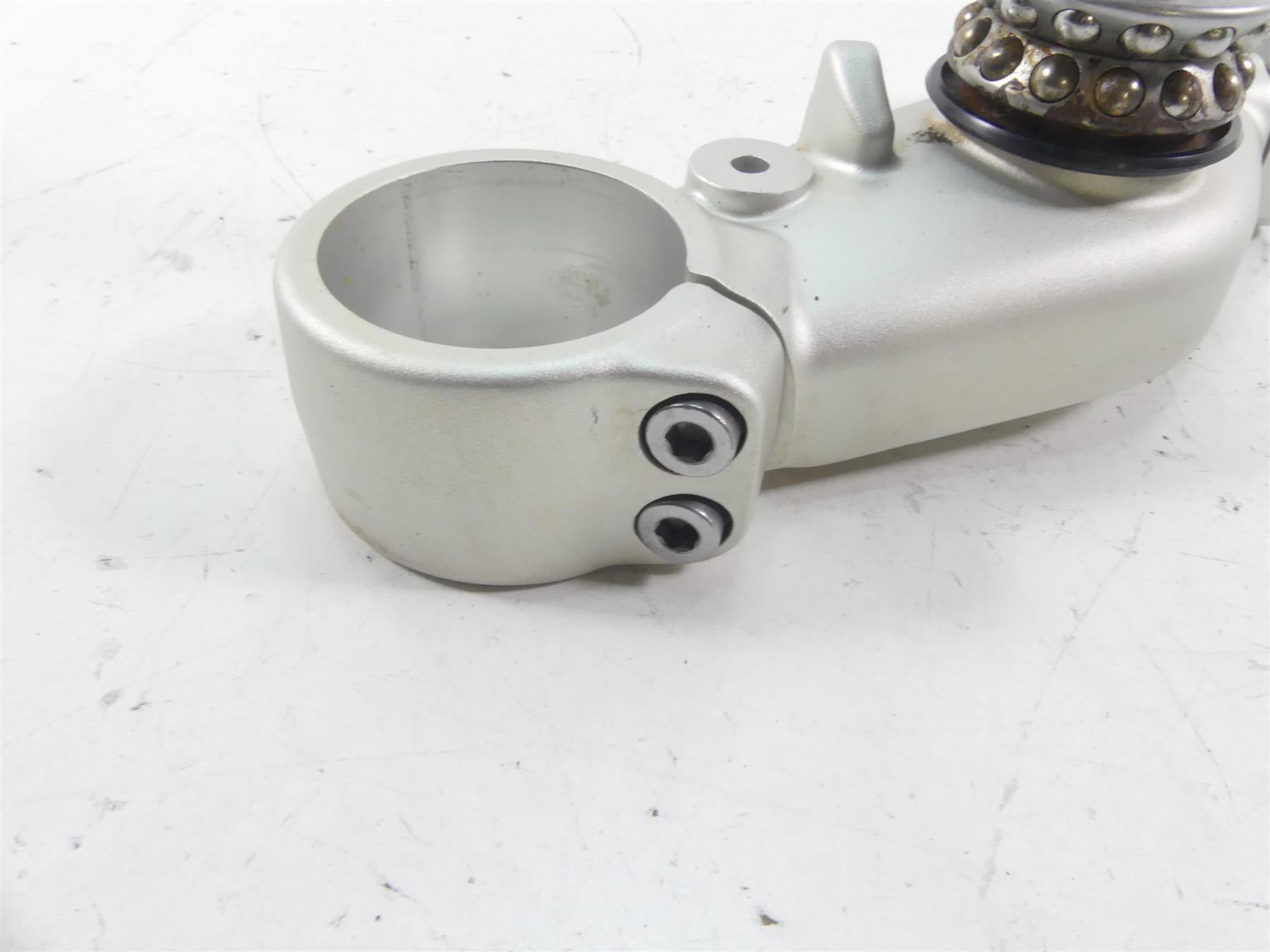 2017 Triumph Thruxton 1200 R Lower Triple Tree Steering Stem Clamp 55mm T2044713 {{ shop.shopifyCountryName }} - Mototech271