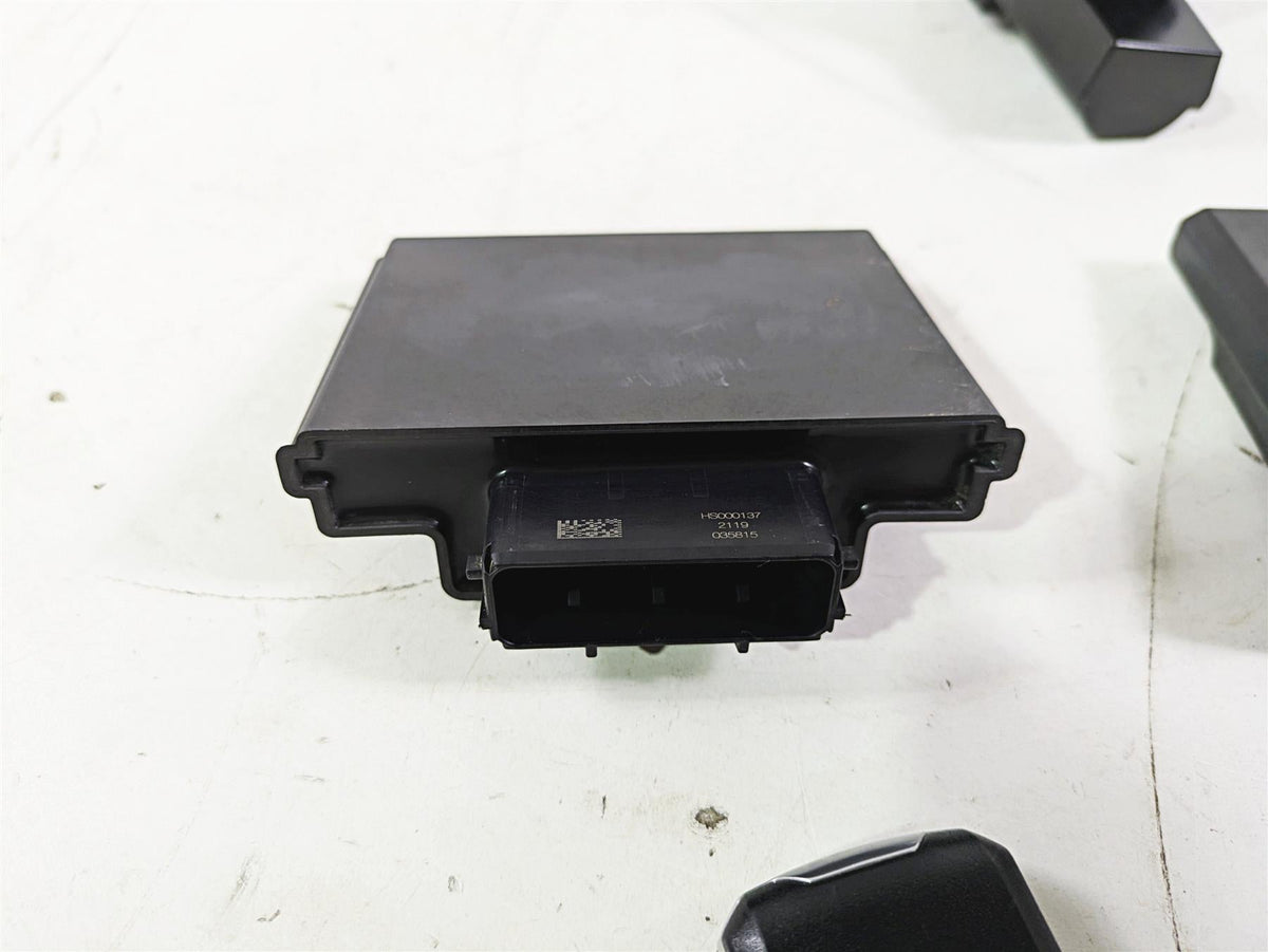 2022 KTM 1290 Super Adventure S Cdi Ecm Handsfree Ignition Switch 61941031000 {{ shop.shopifyCountryName }} - Mototech271