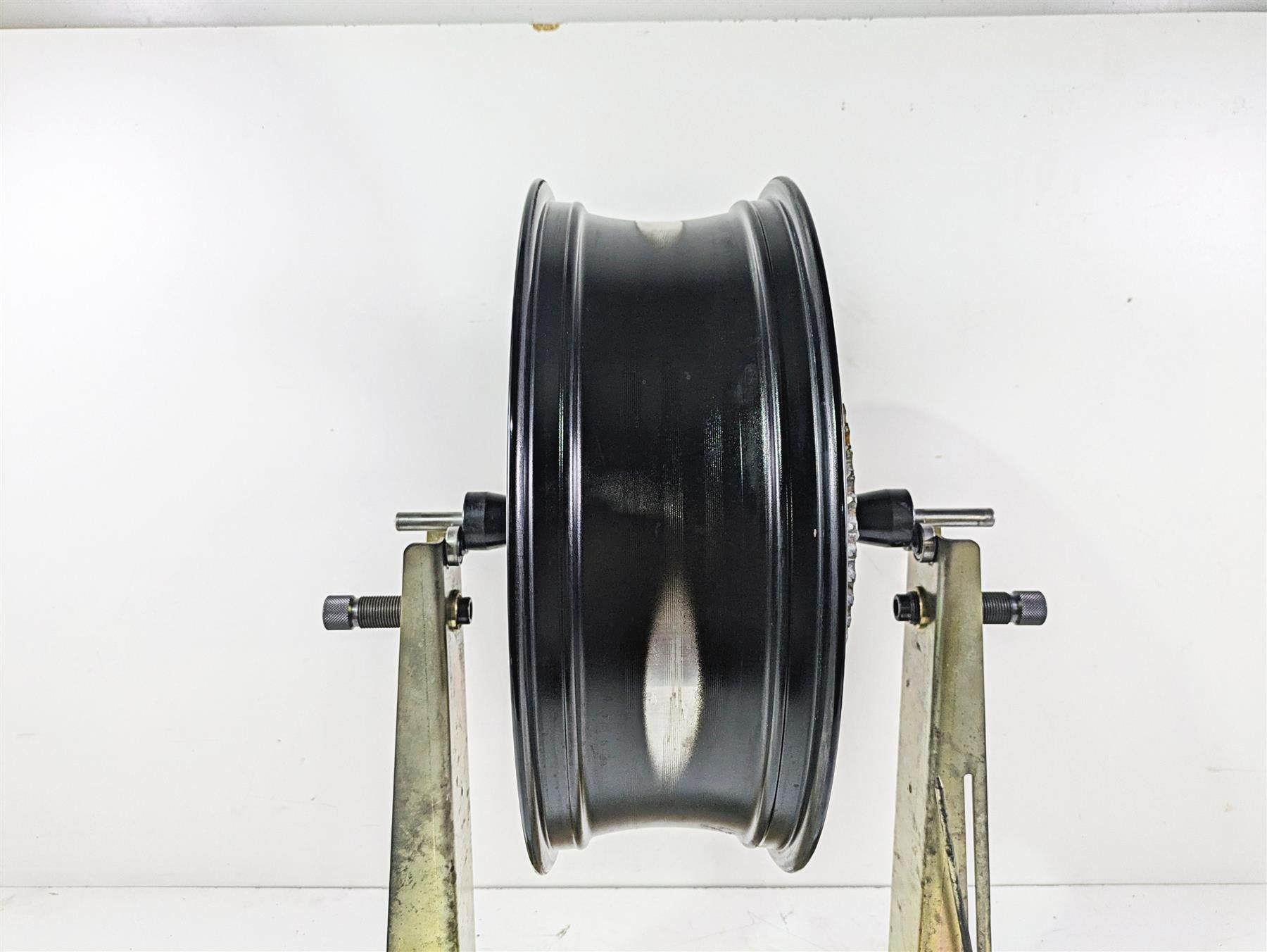 2020 Kawasaki ZX6R Ninja Straight Rear Wheel Rim 17x5.5 41073-0729-18F {{ shop.shopifyCountryName }} - Mototech271