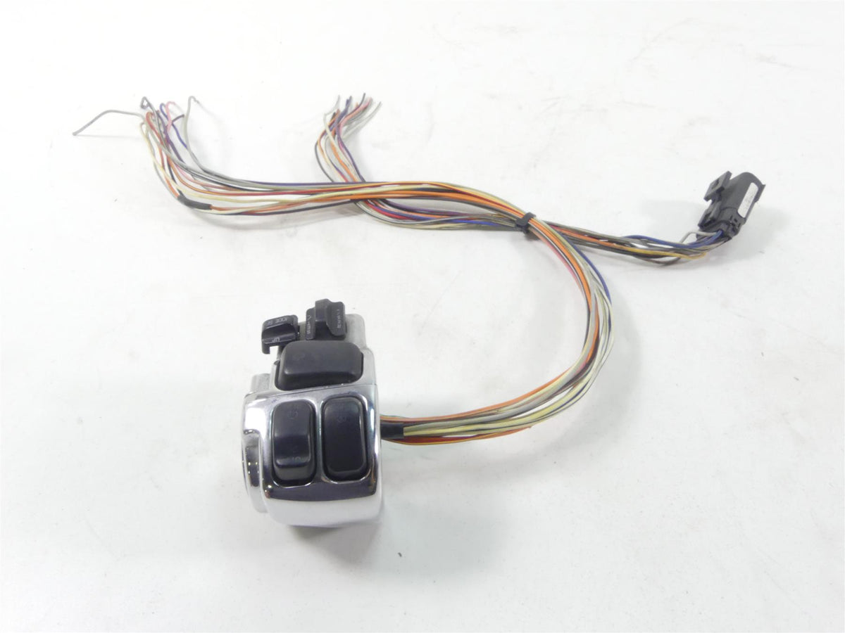 2012 Harley CVO FLHX SE3 Street Glide Right Hand Control Switch - Read 71684-06A {{ shop.shopifyCountryName }} - Mototech271