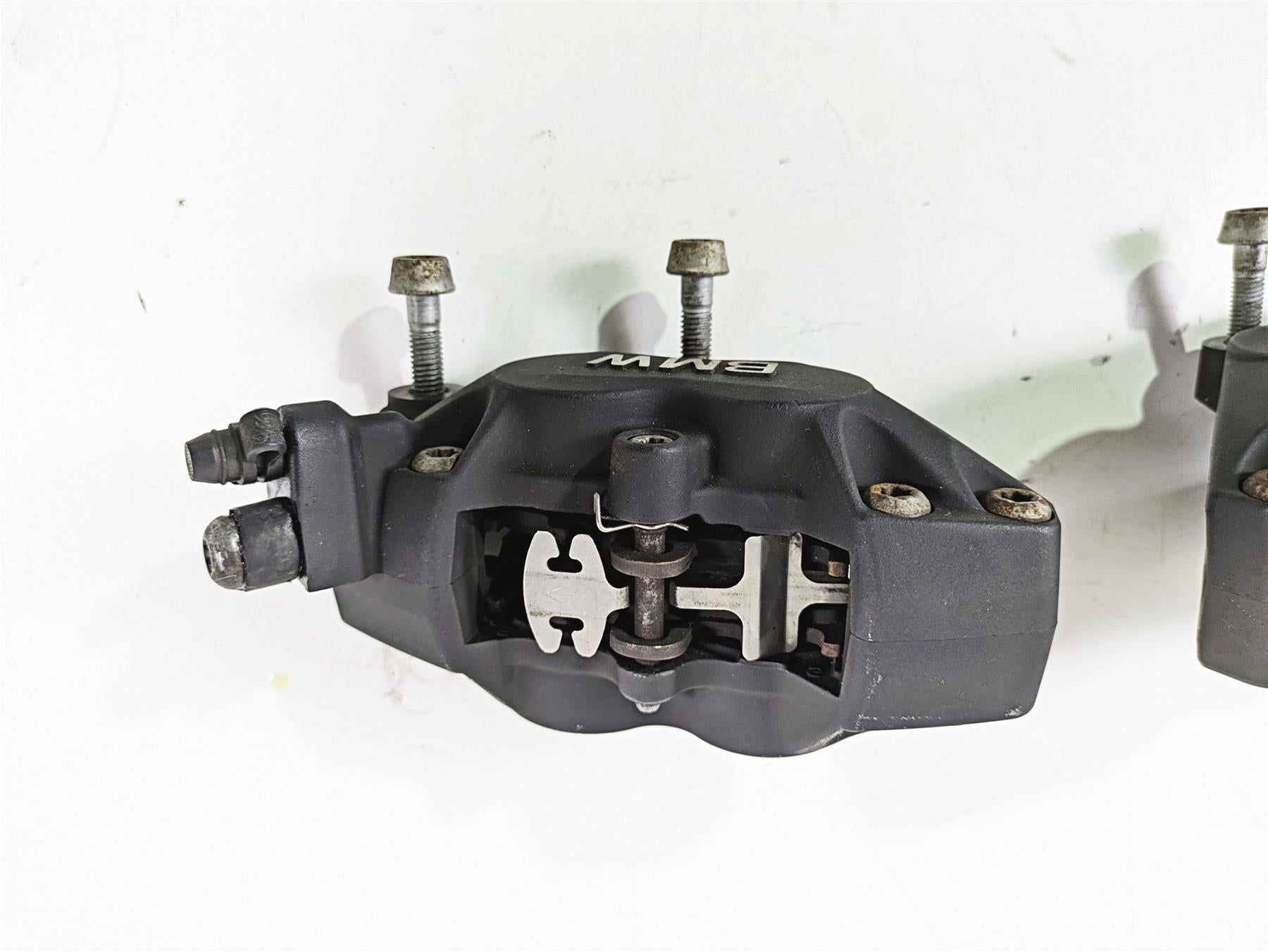 2009 BMW R1200RT K26 Brembo Front Brake Caliper Set 34117711438 34117711439 {{ shop.shopifyCountryName }} - Mototech271